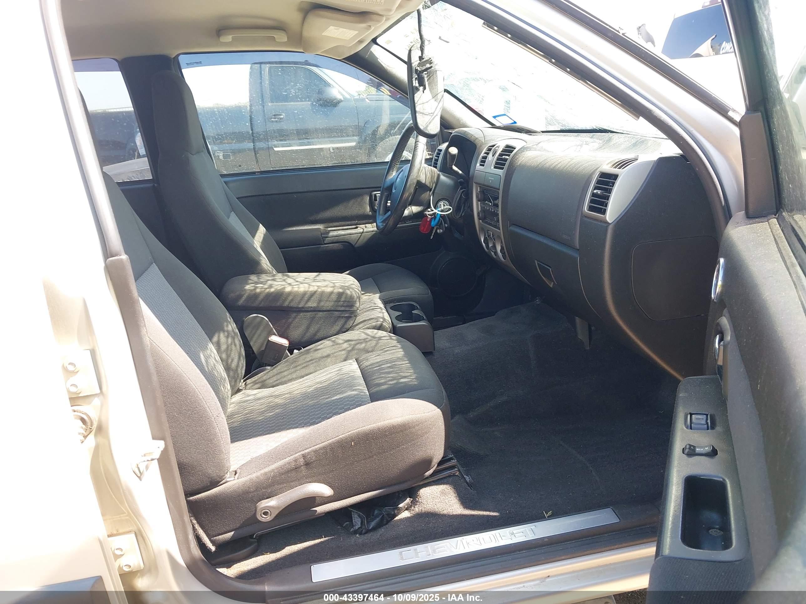 CHEVROLET COLORADO image 5