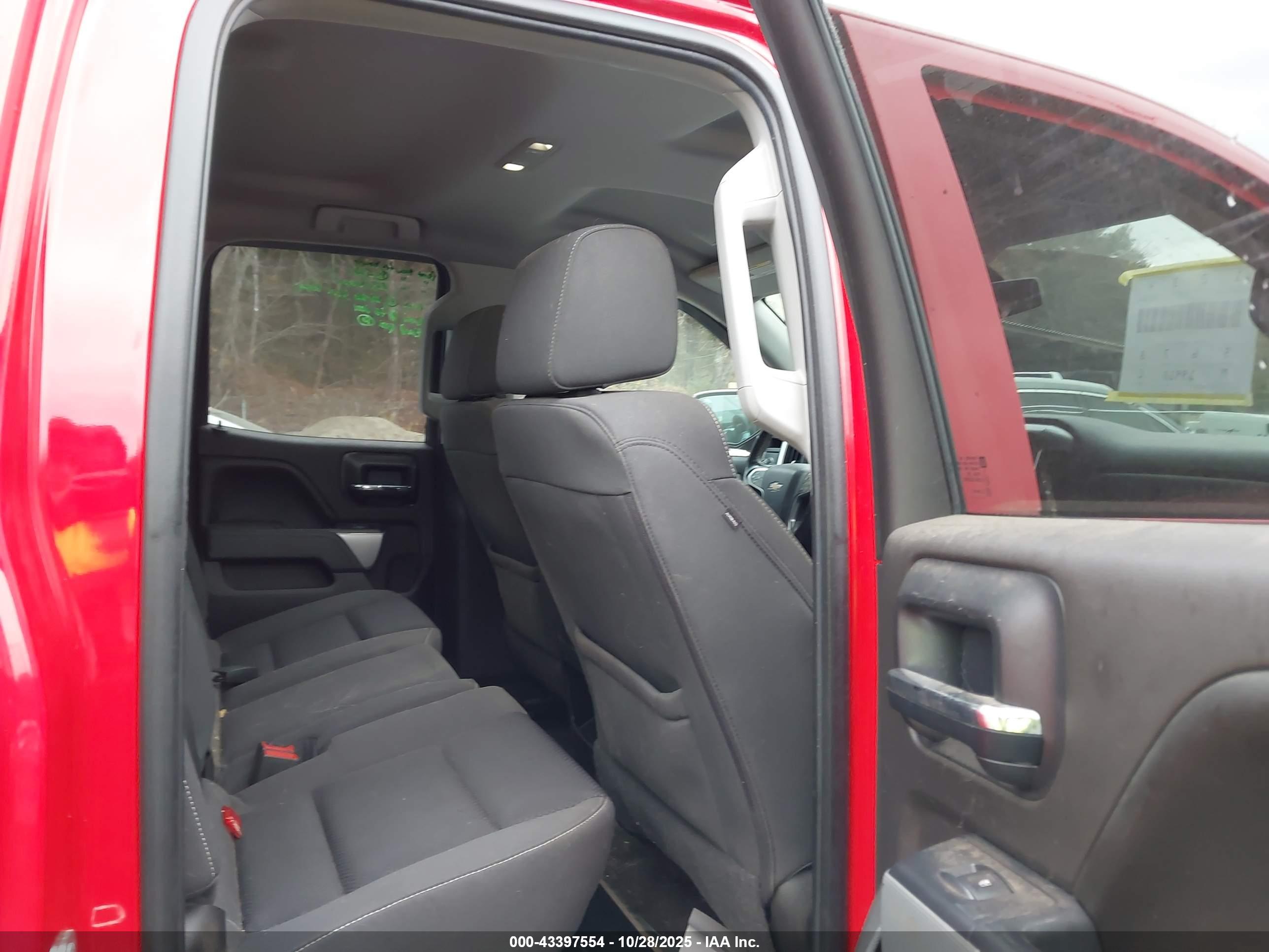 CHEVROLET SILVERADO image 8