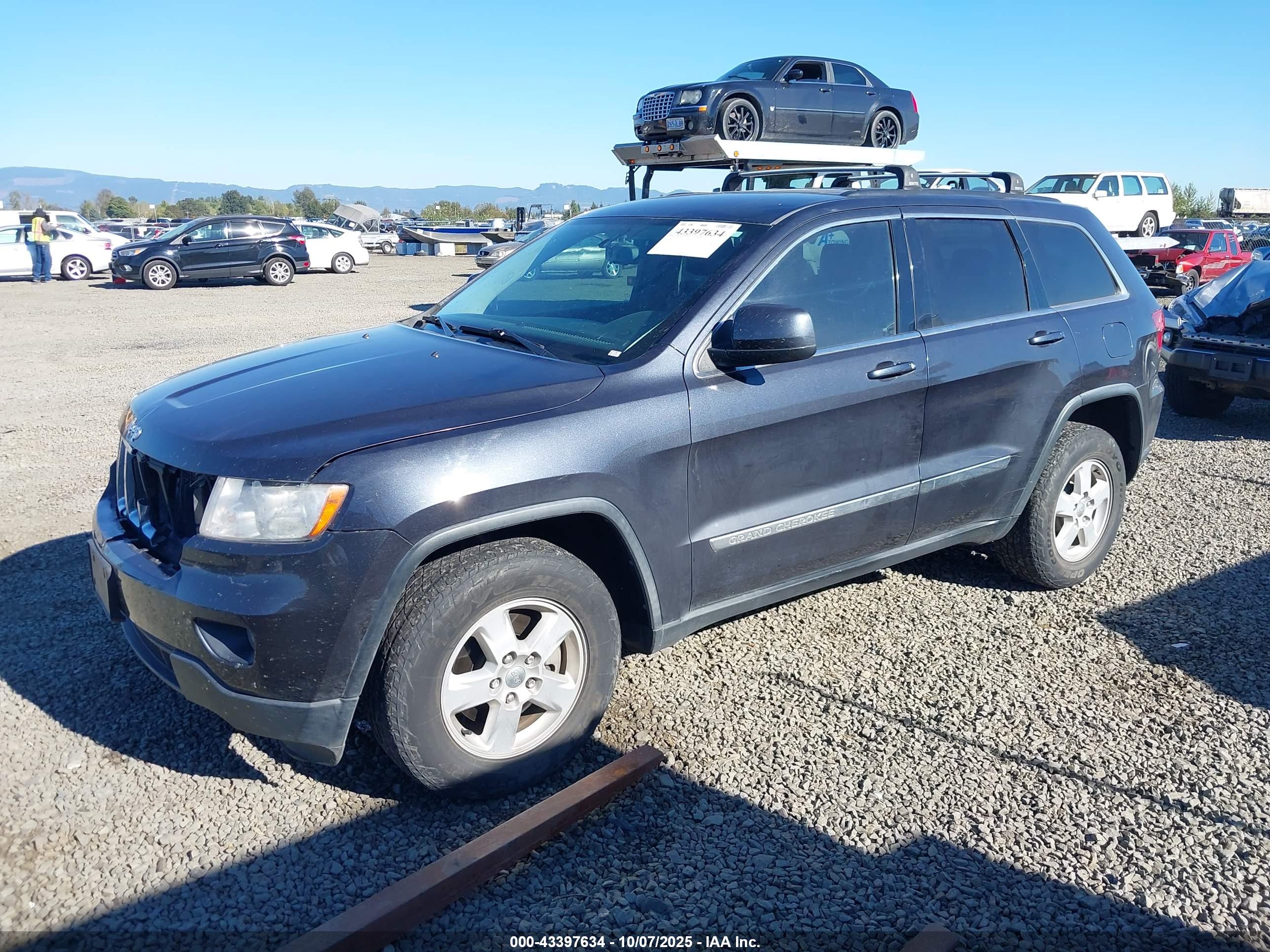 JEEP GRAND image 2