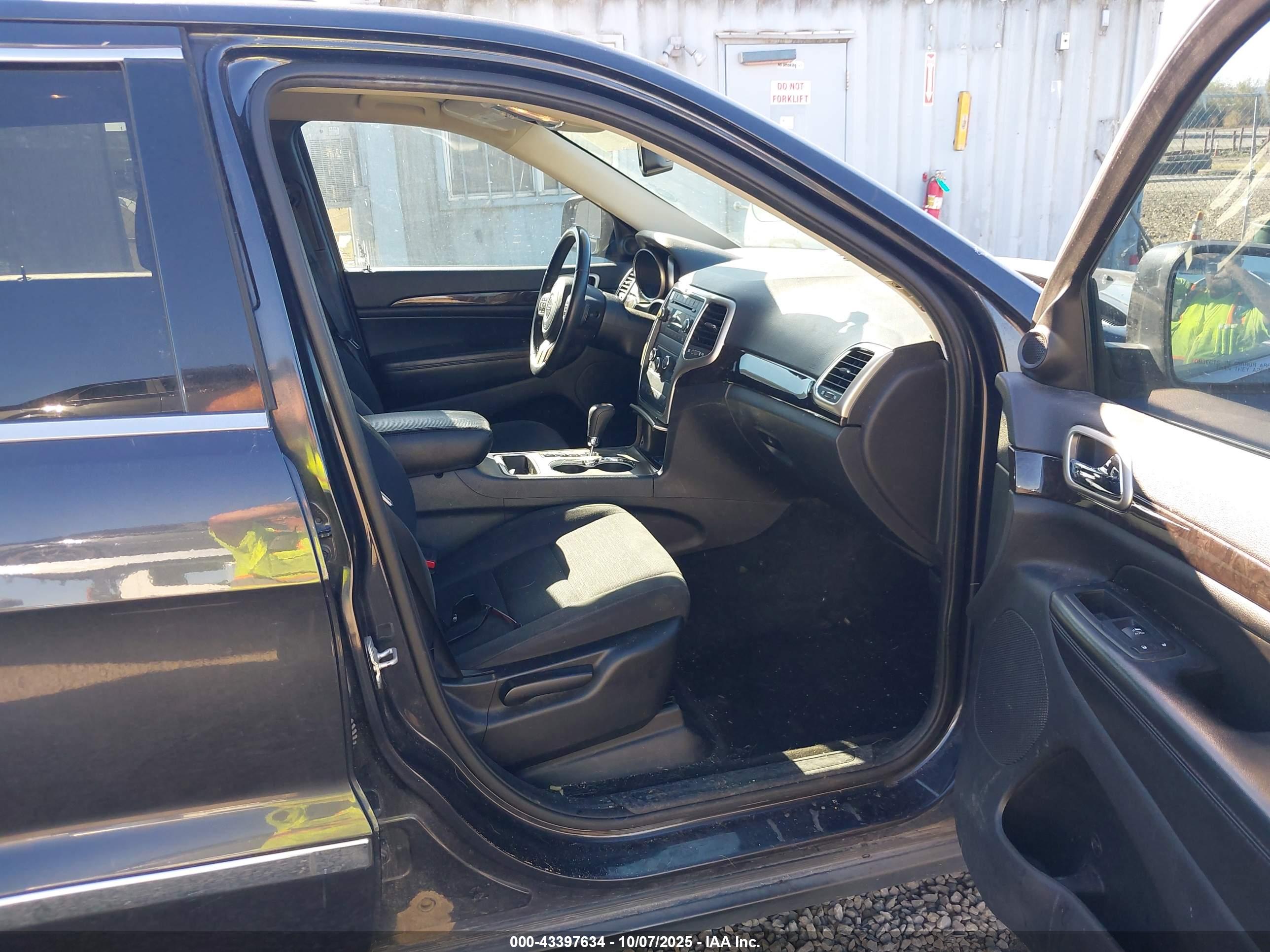 JEEP GRAND image 5
