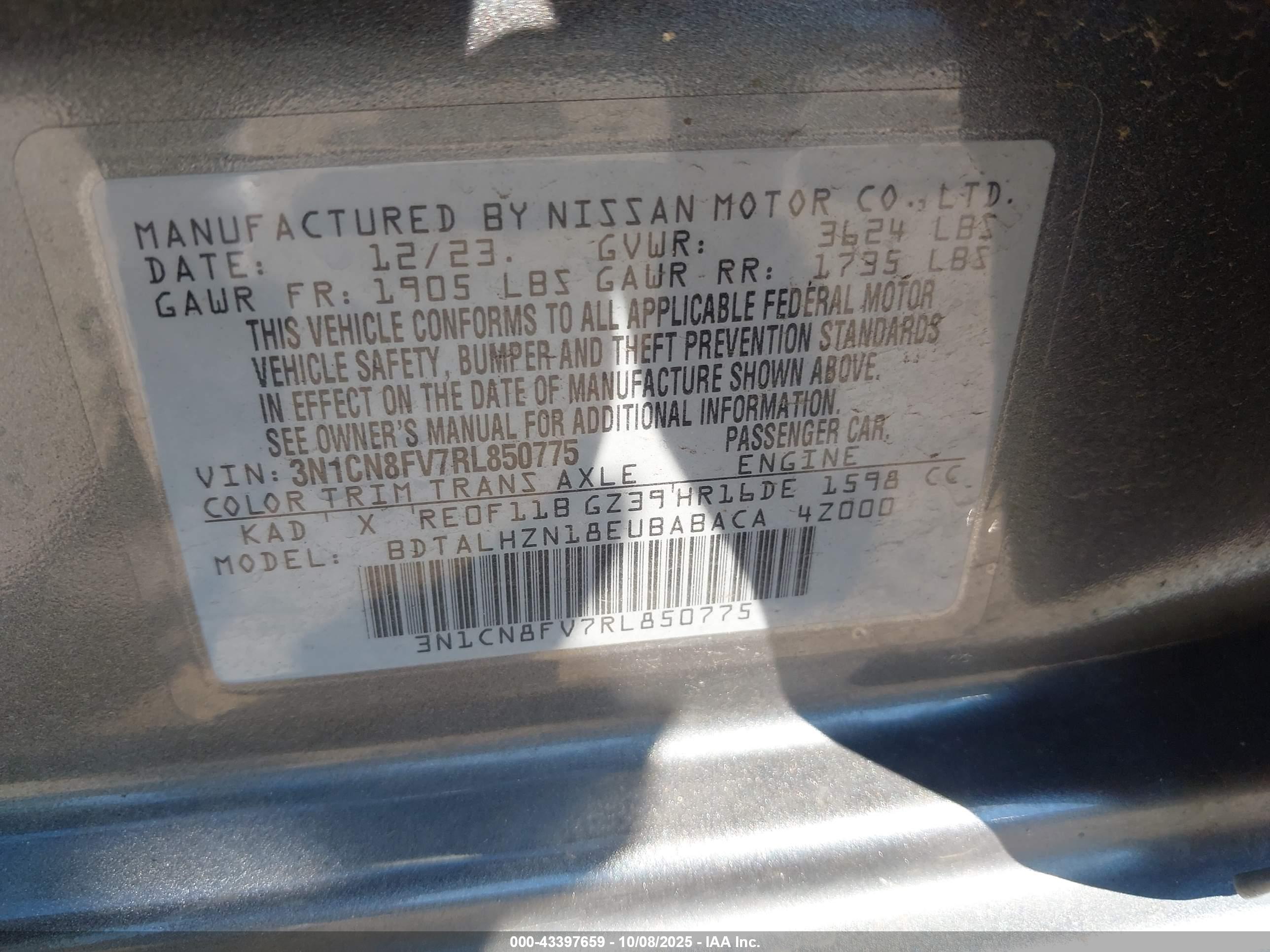 NISSAN VERSA image 9