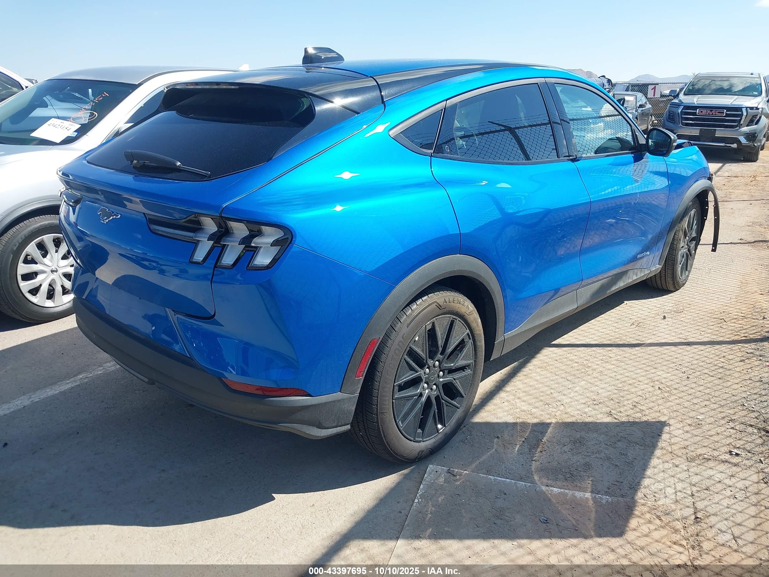 FORD MUSTANG image 4
