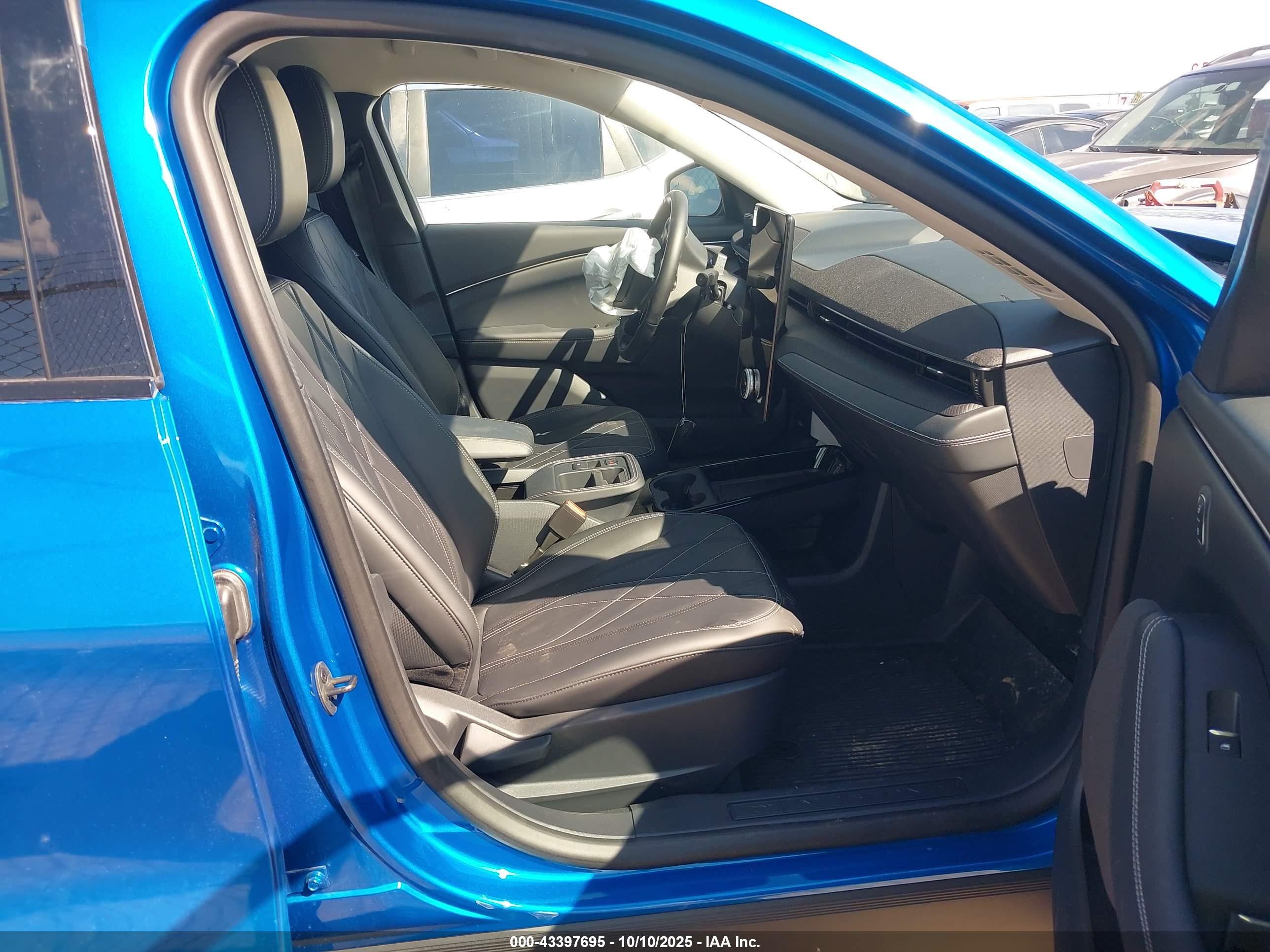 FORD MUSTANG image 5