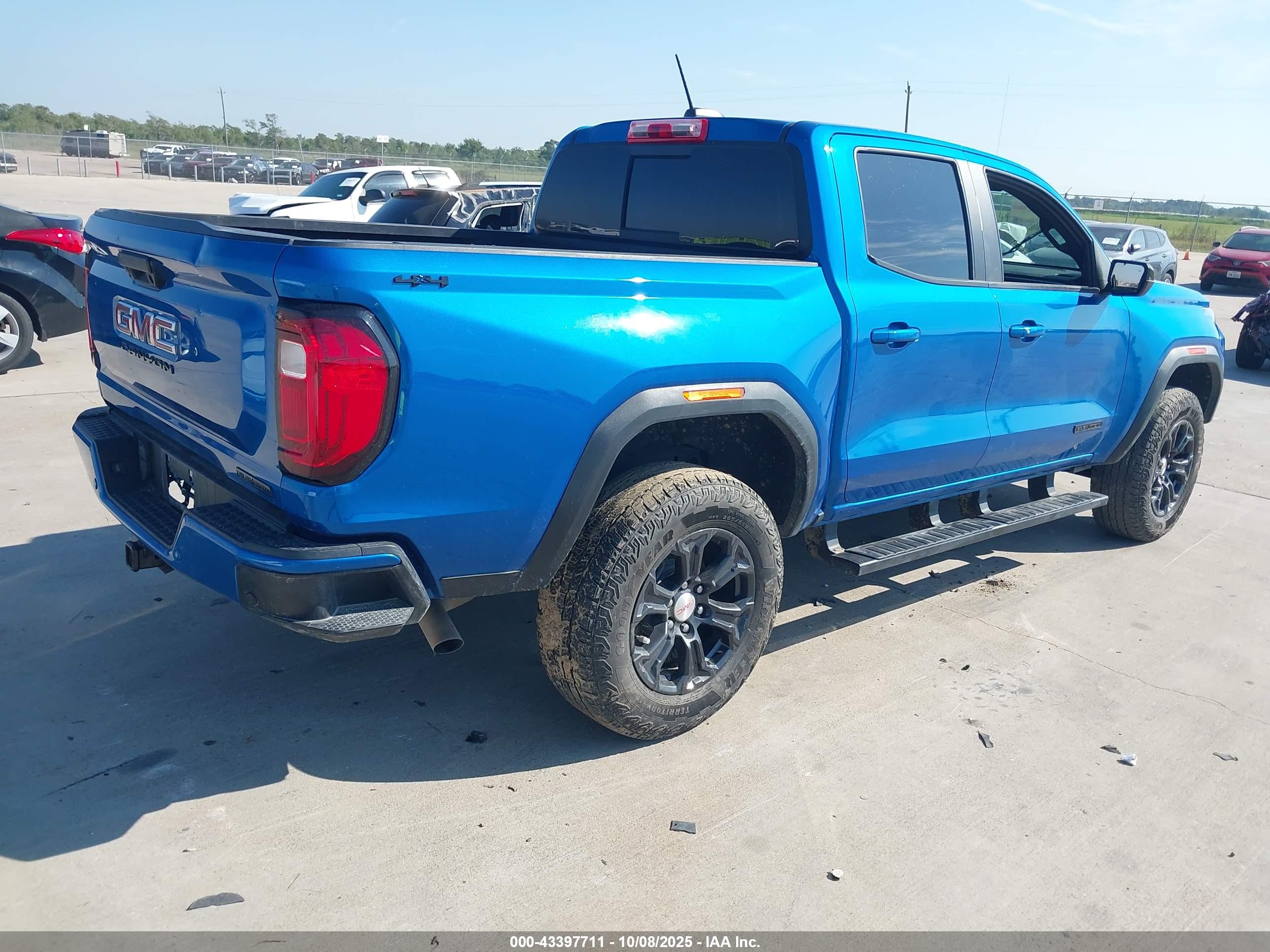 GMC CANYON image 4