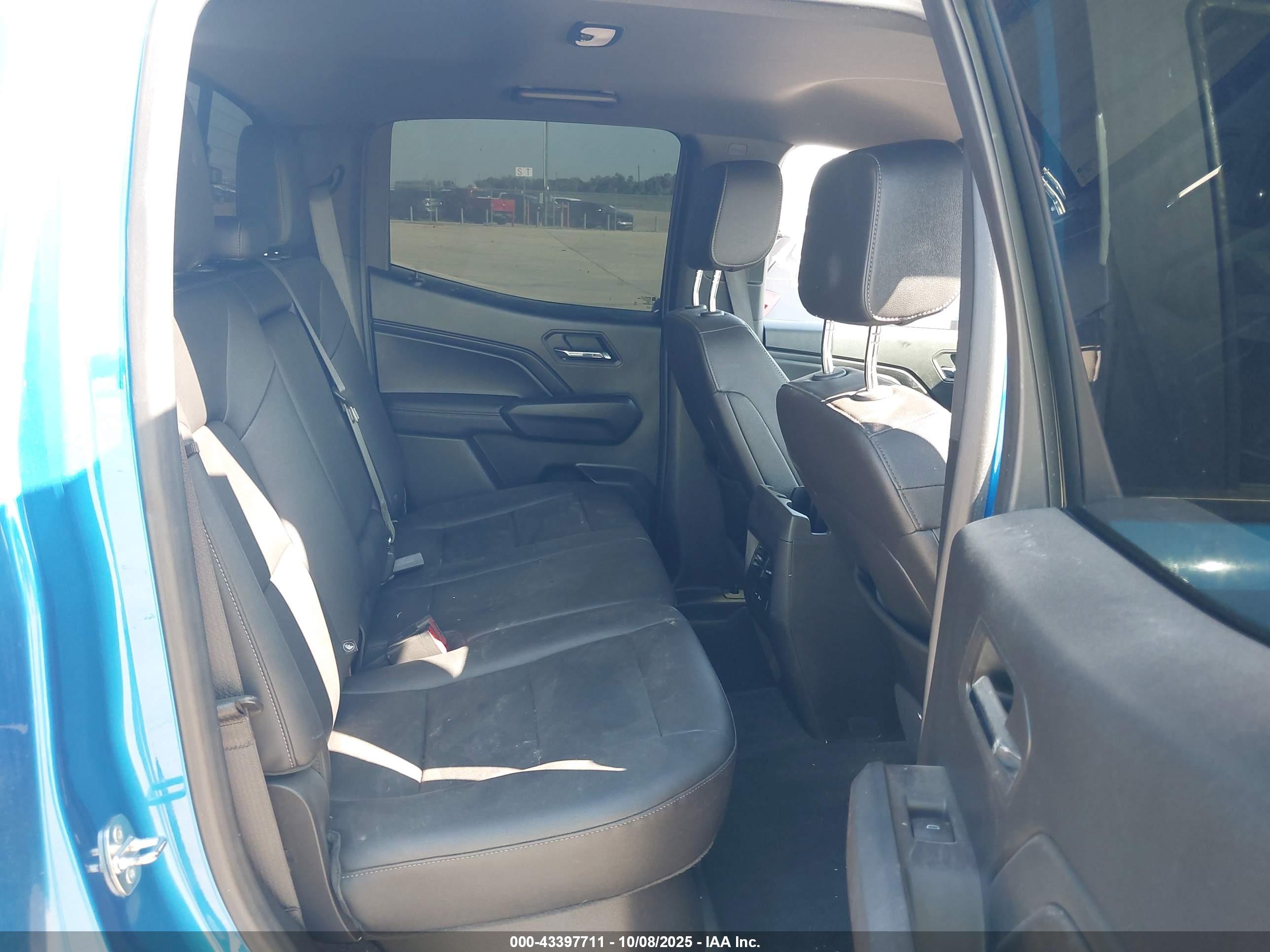 GMC CANYON image 8