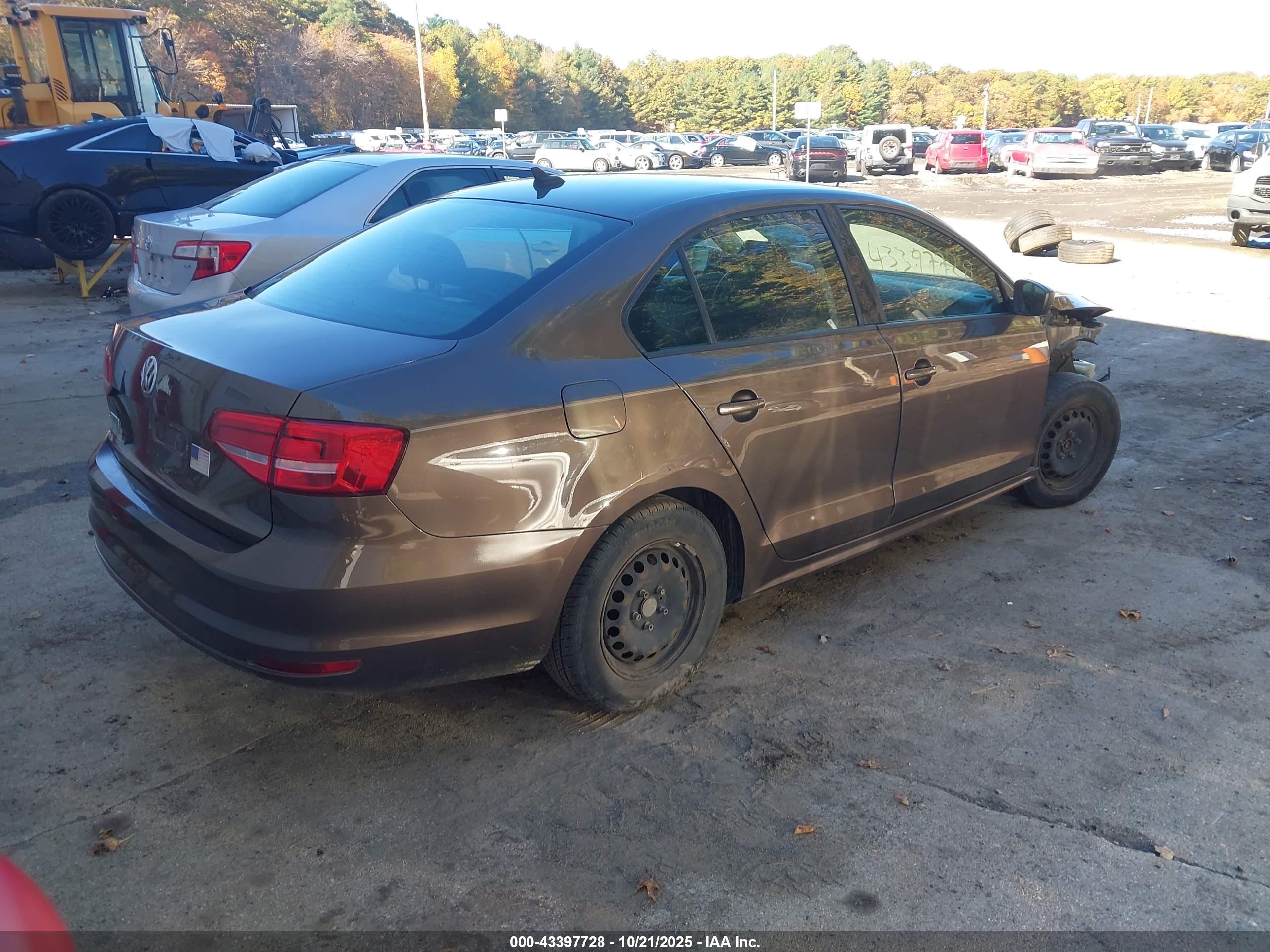 VOLKSWAGEN JETTA image 4