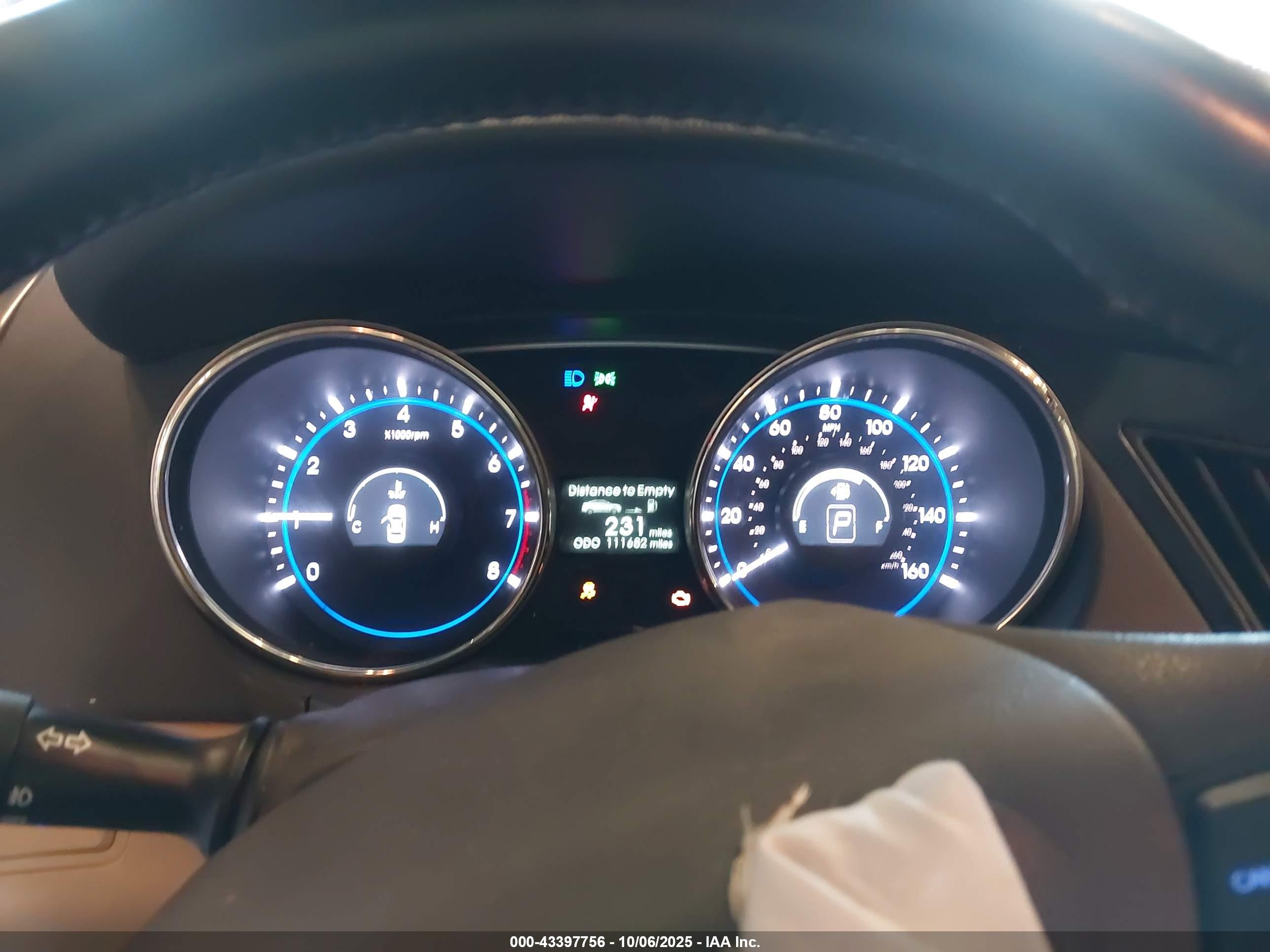 HYUNDAI SONATA image 7