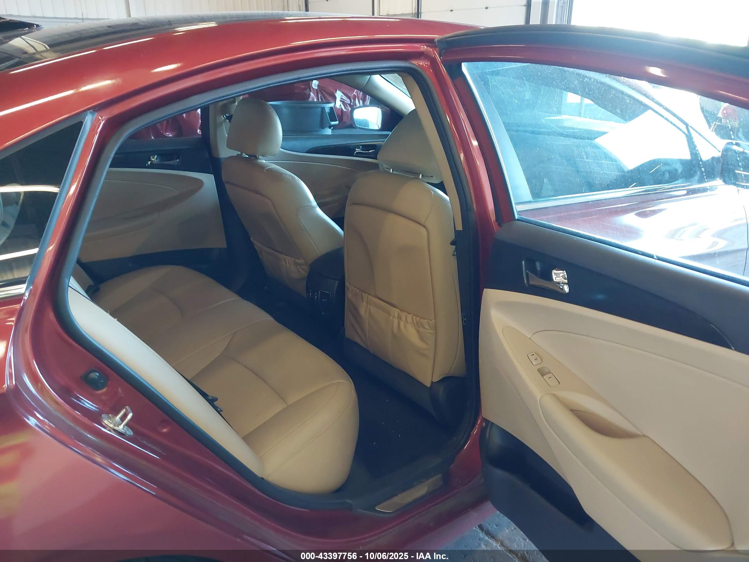 HYUNDAI SONATA image 8