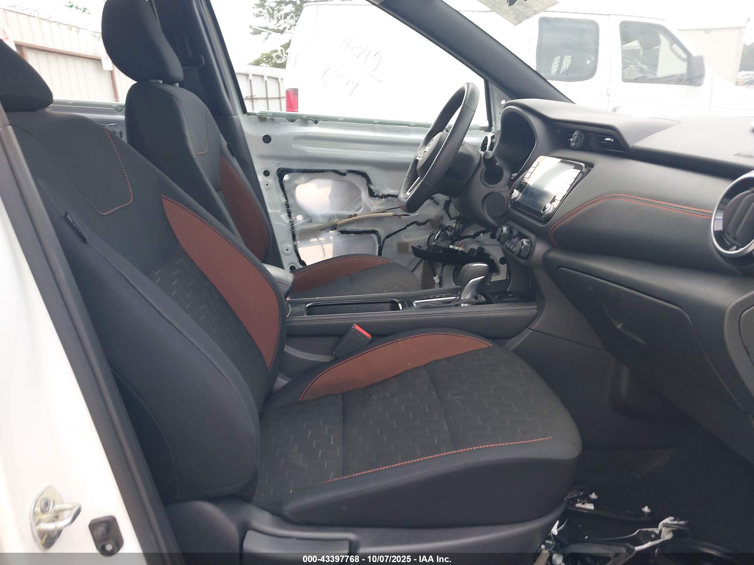 NISSAN KICKS image 5