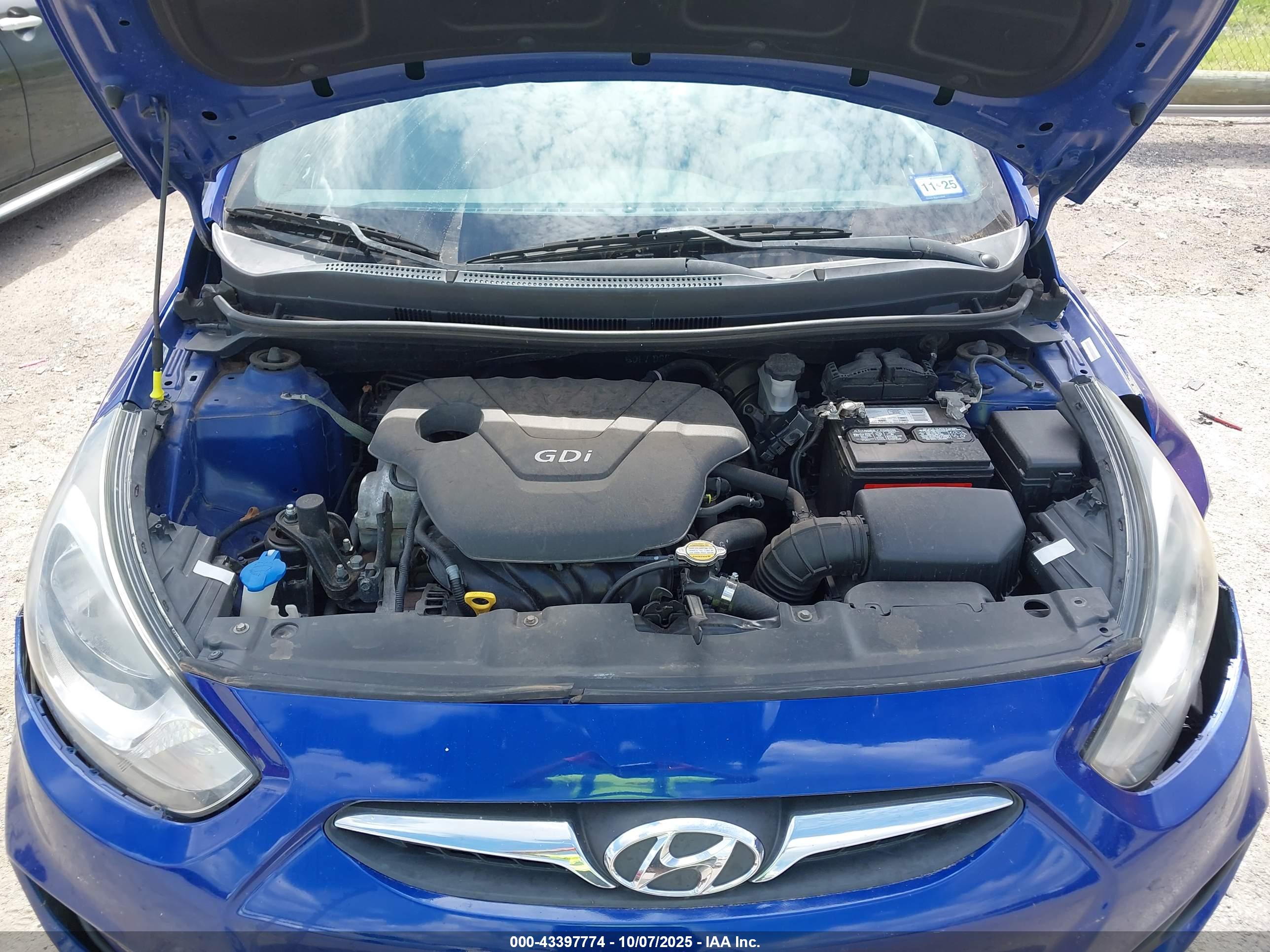 HYUNDAI ACCENT image 10