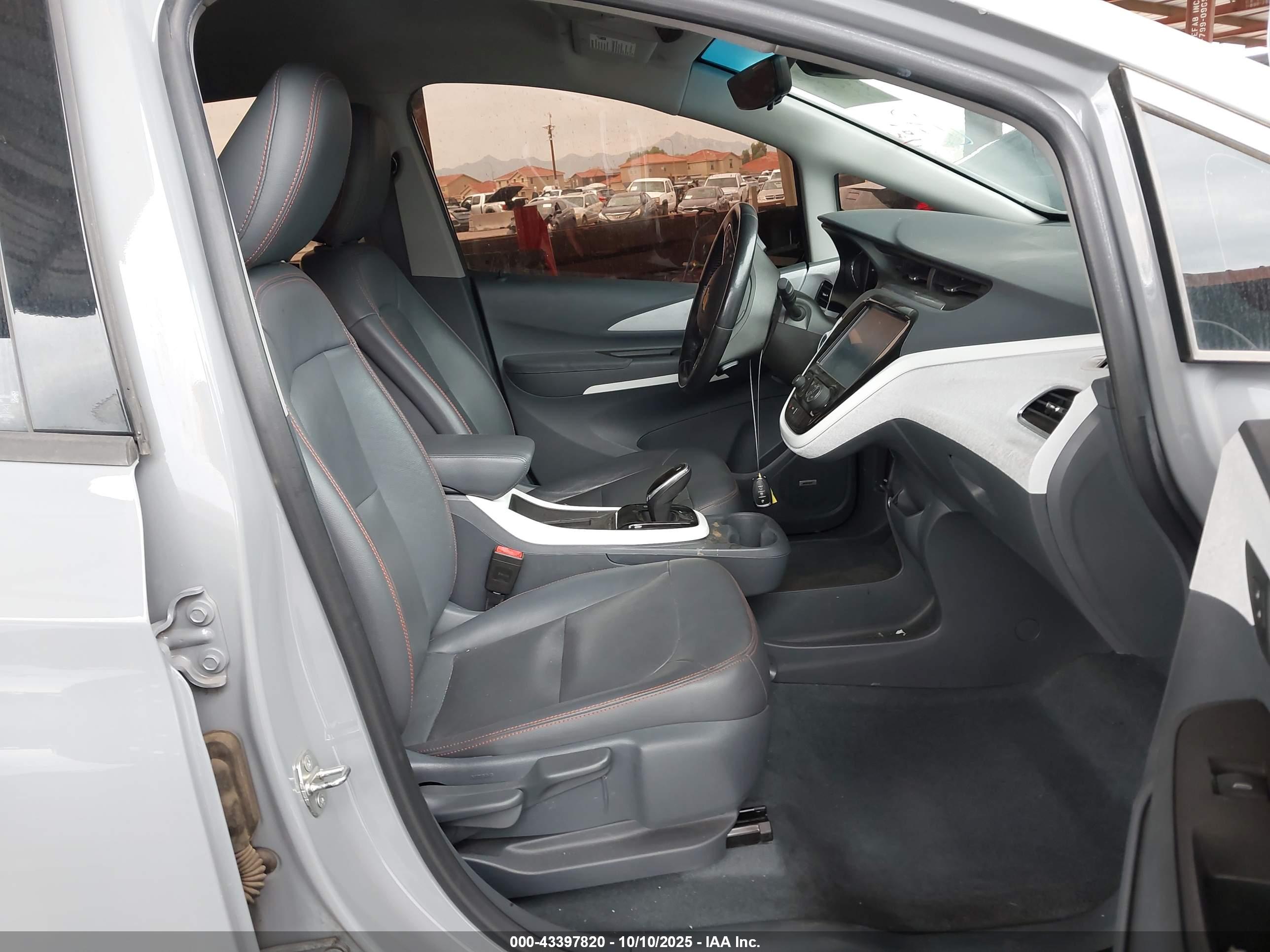 CHEVROLET BOLT image 5