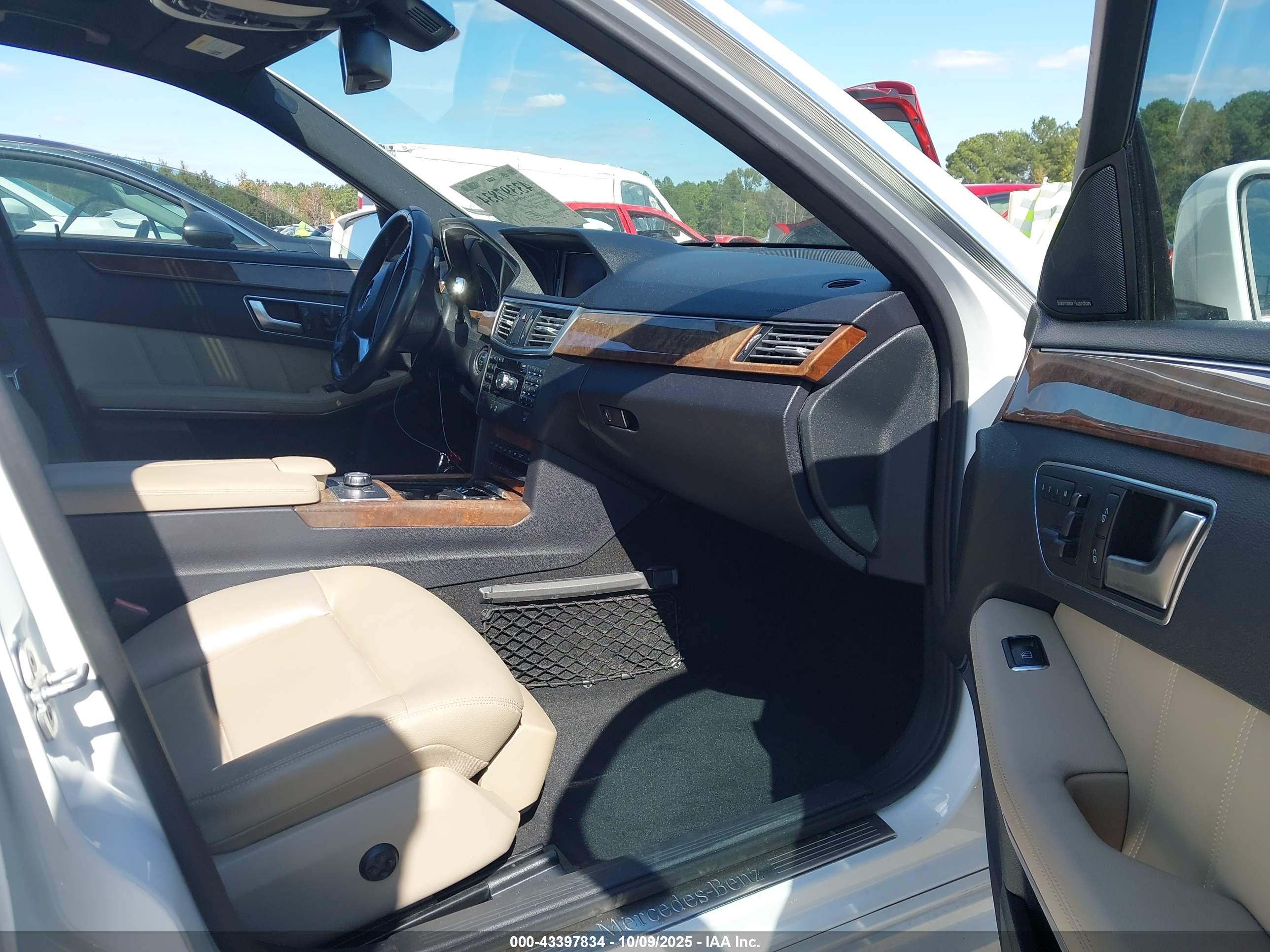 MERCEDES-BENZ E image 5
