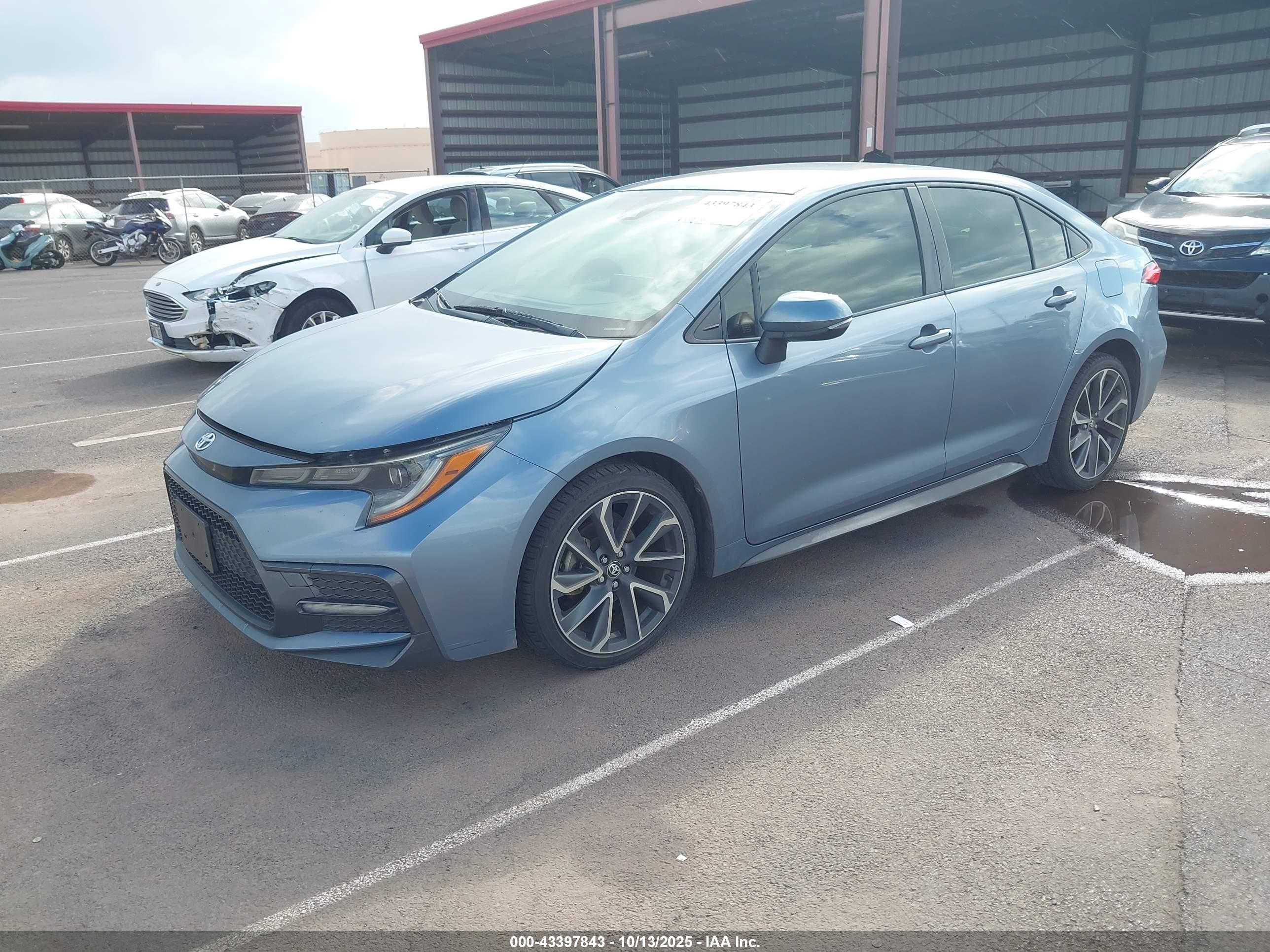 TOYOTA COROLLA image 2