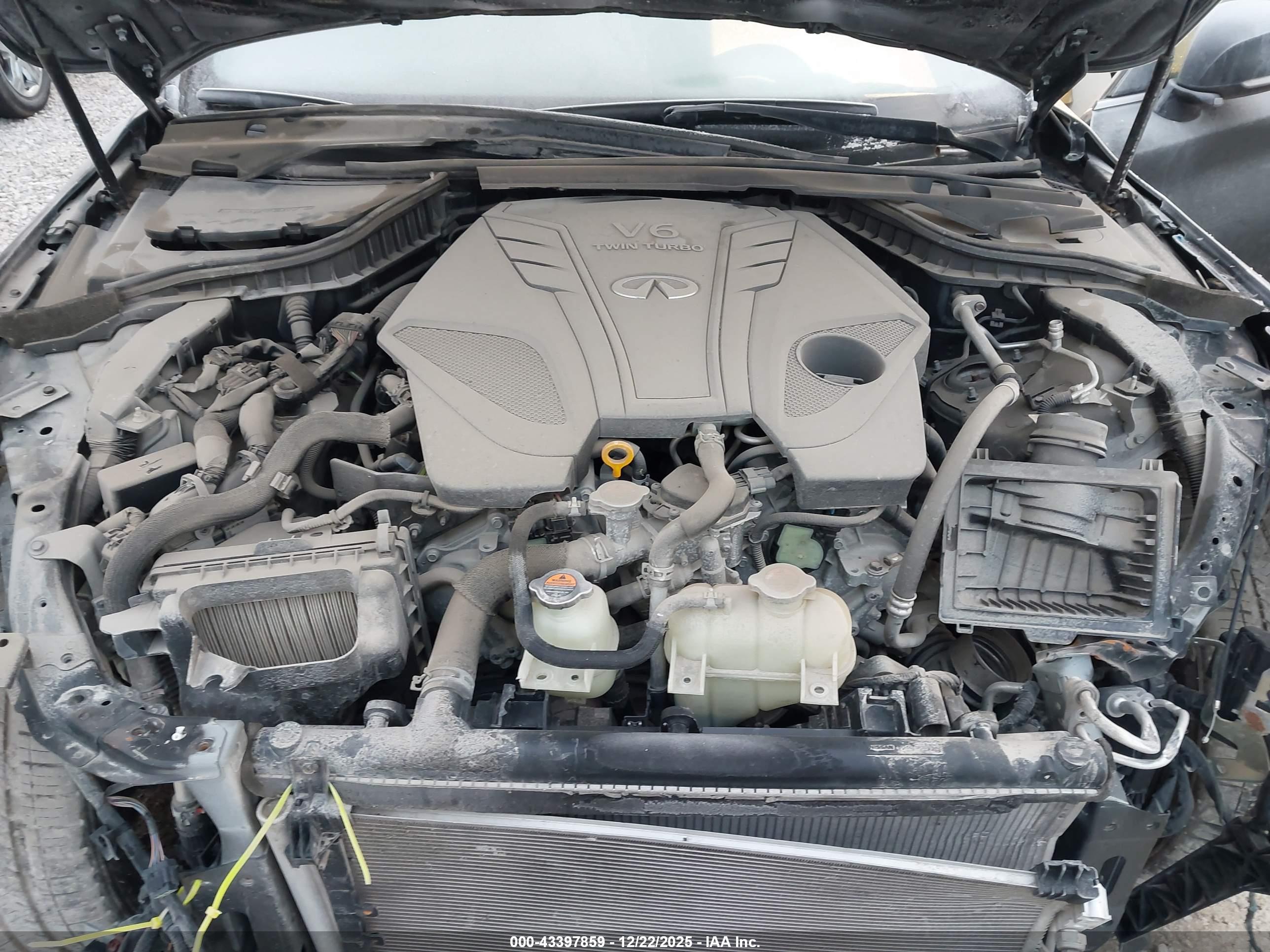 INFINITI Q60 image 10