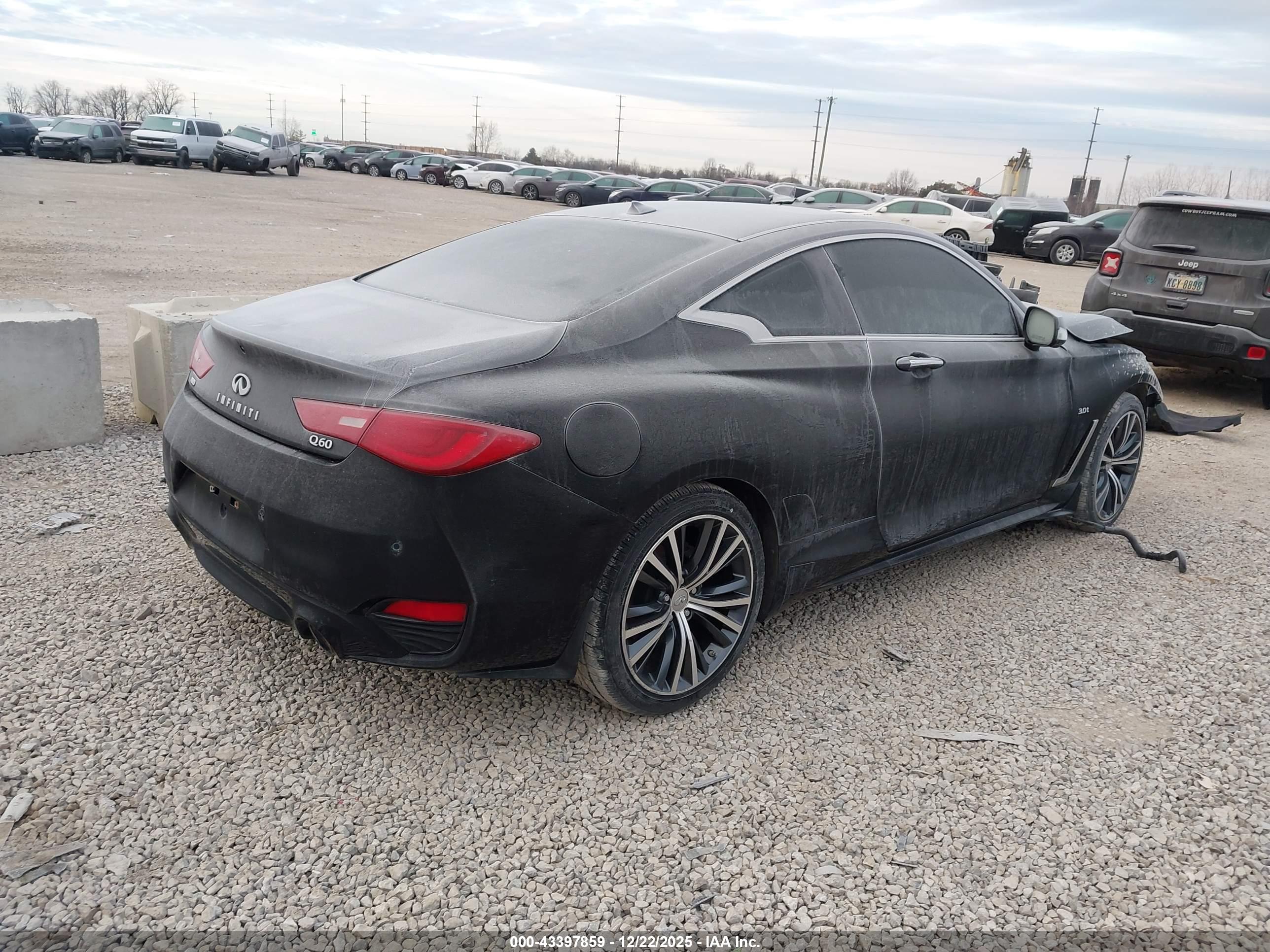 INFINITI Q60 image 4