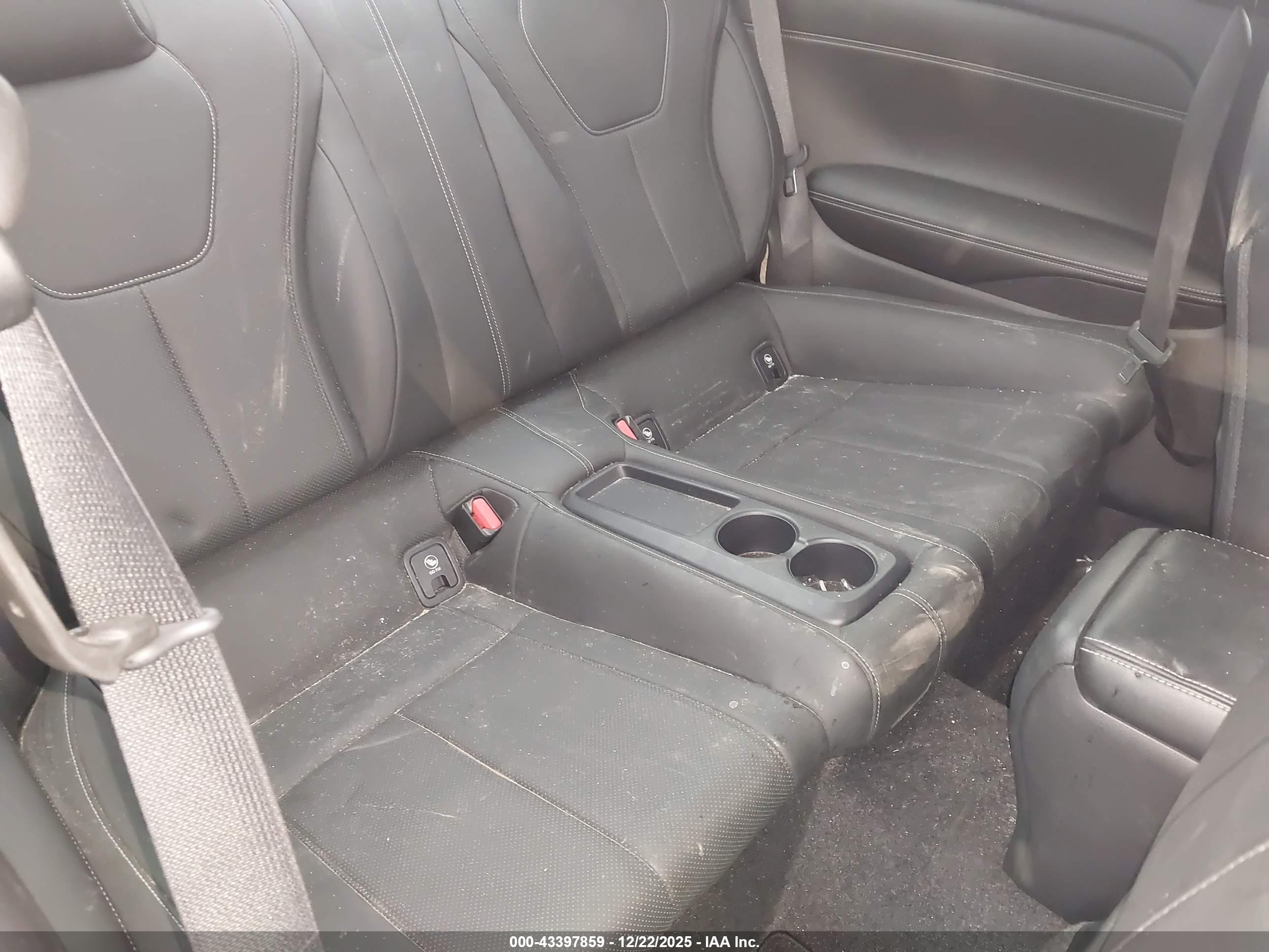 INFINITI Q60 image 8