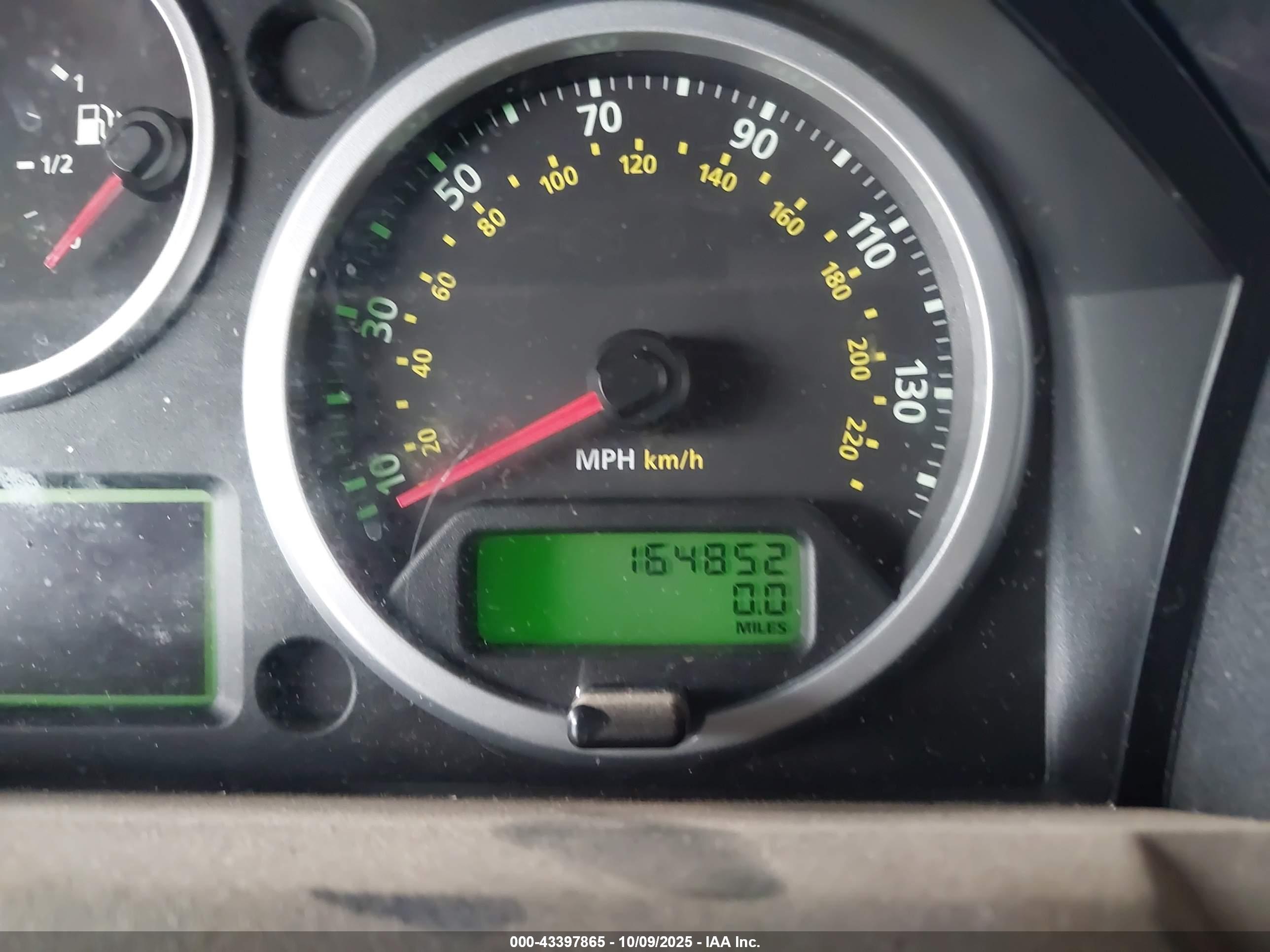 LAND ROVER image 7