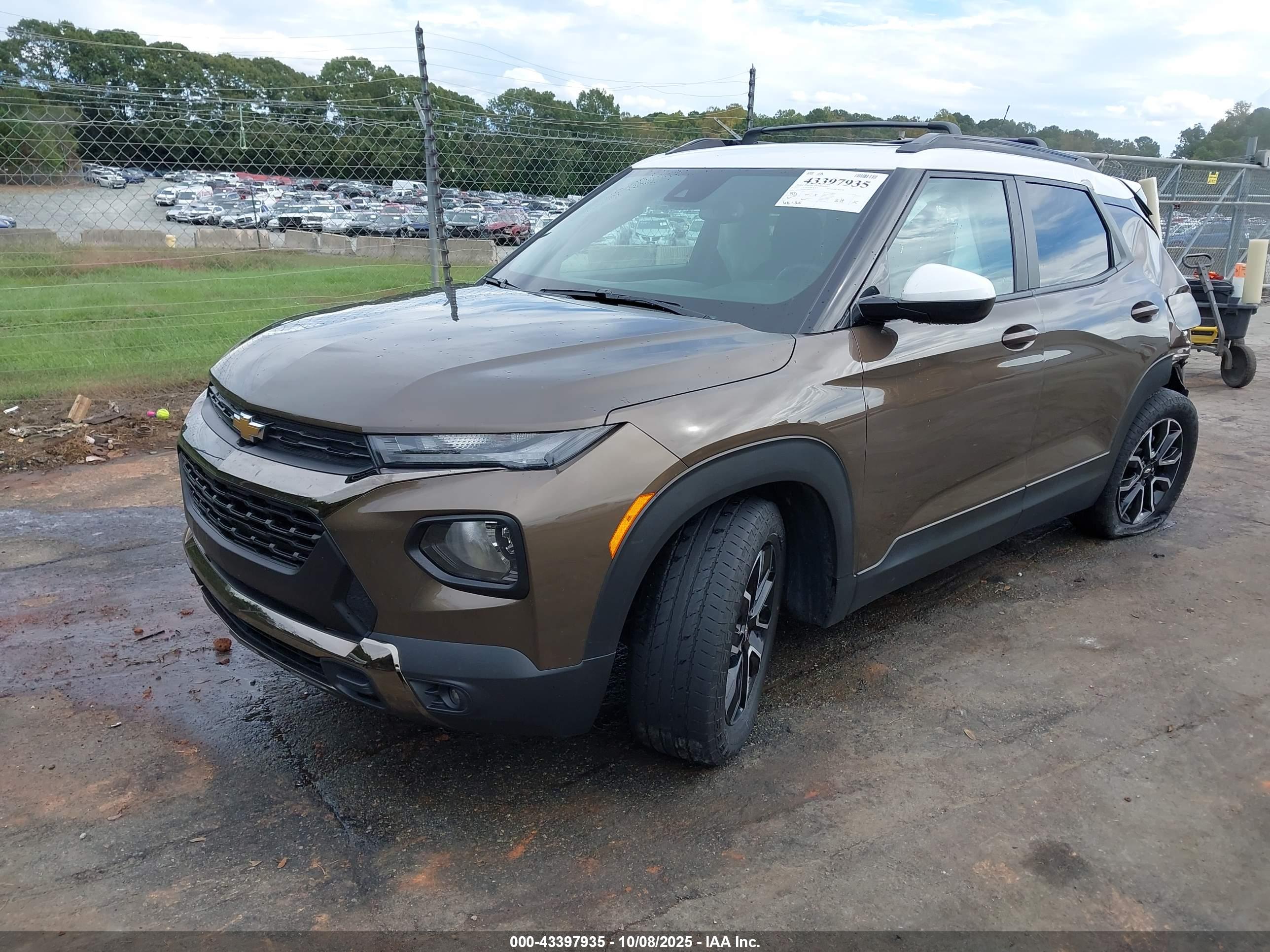 CHEVROLET TRAILBLAZER image 2