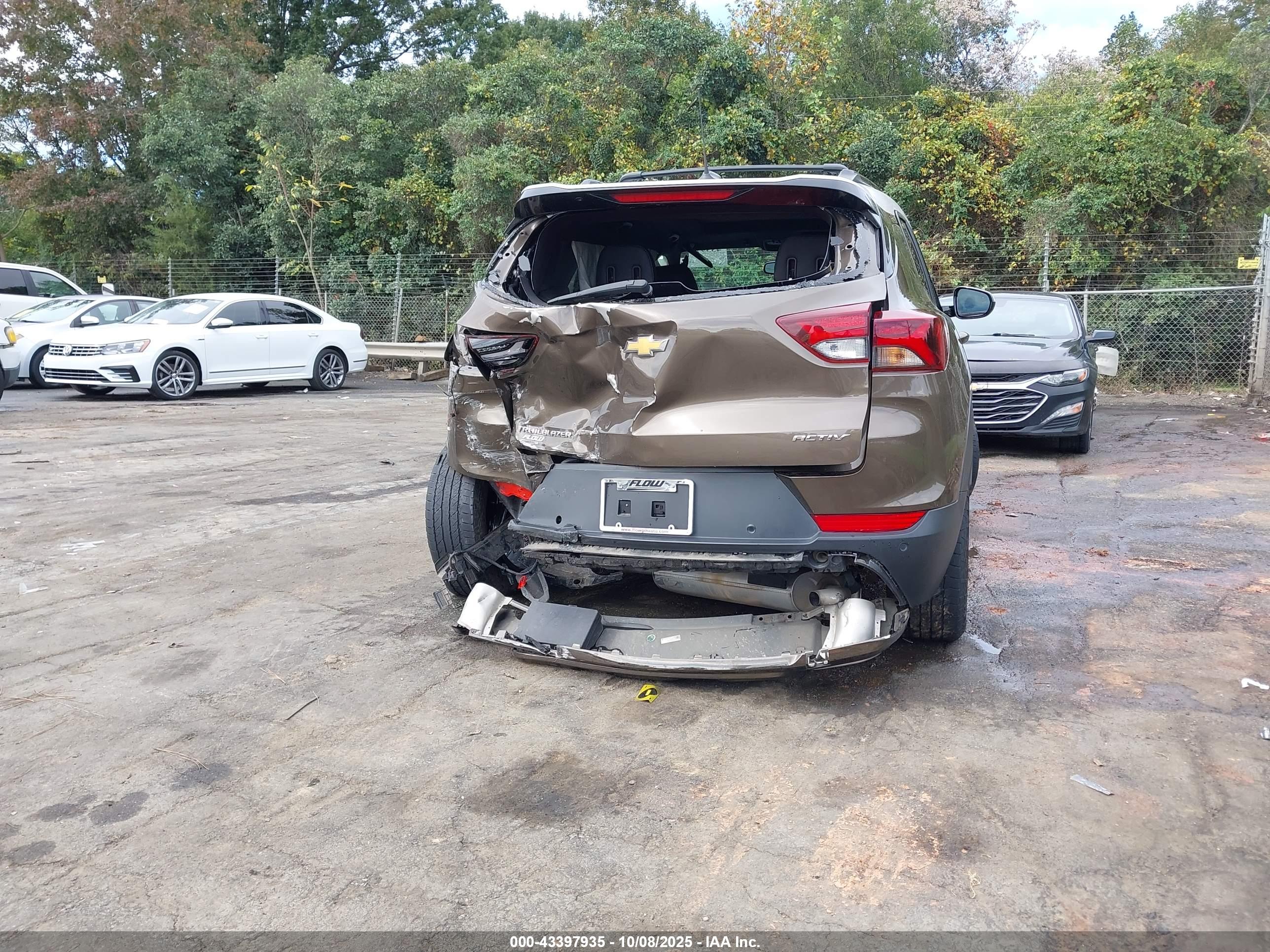 CHEVROLET TRAILBLAZER image 6