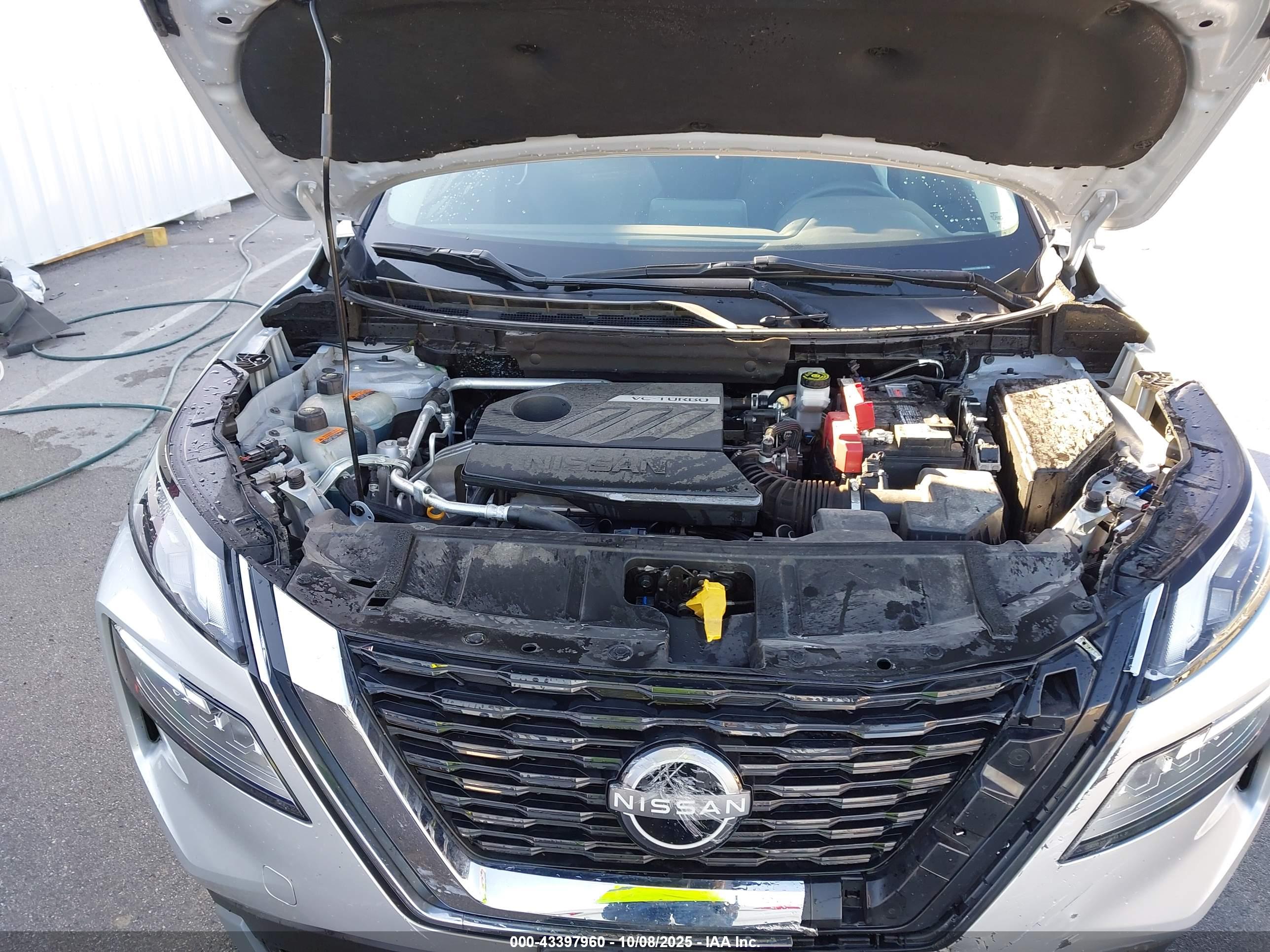 NISSAN ROGUE image 10
