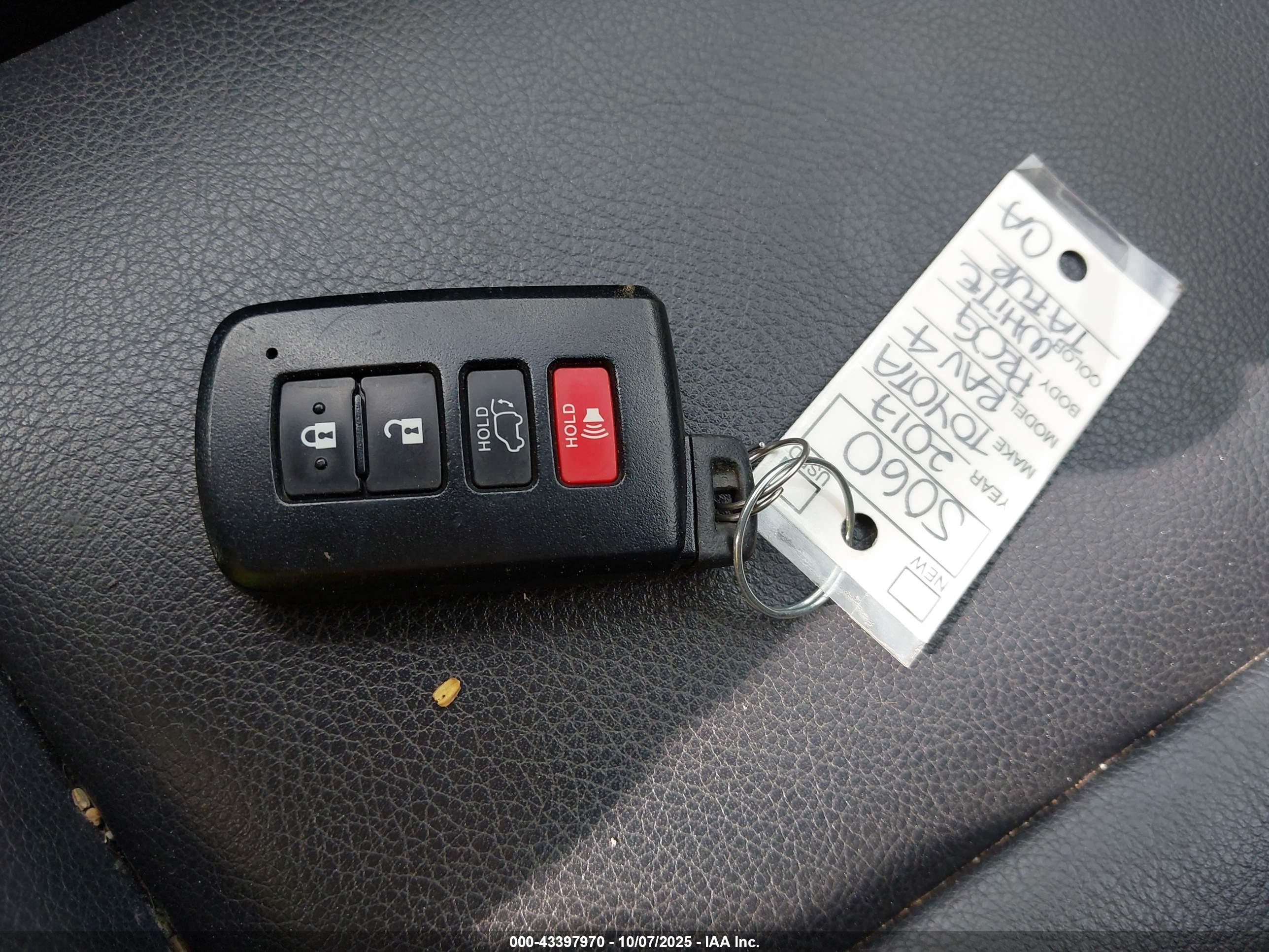 TOYOTA RAV4 image 11