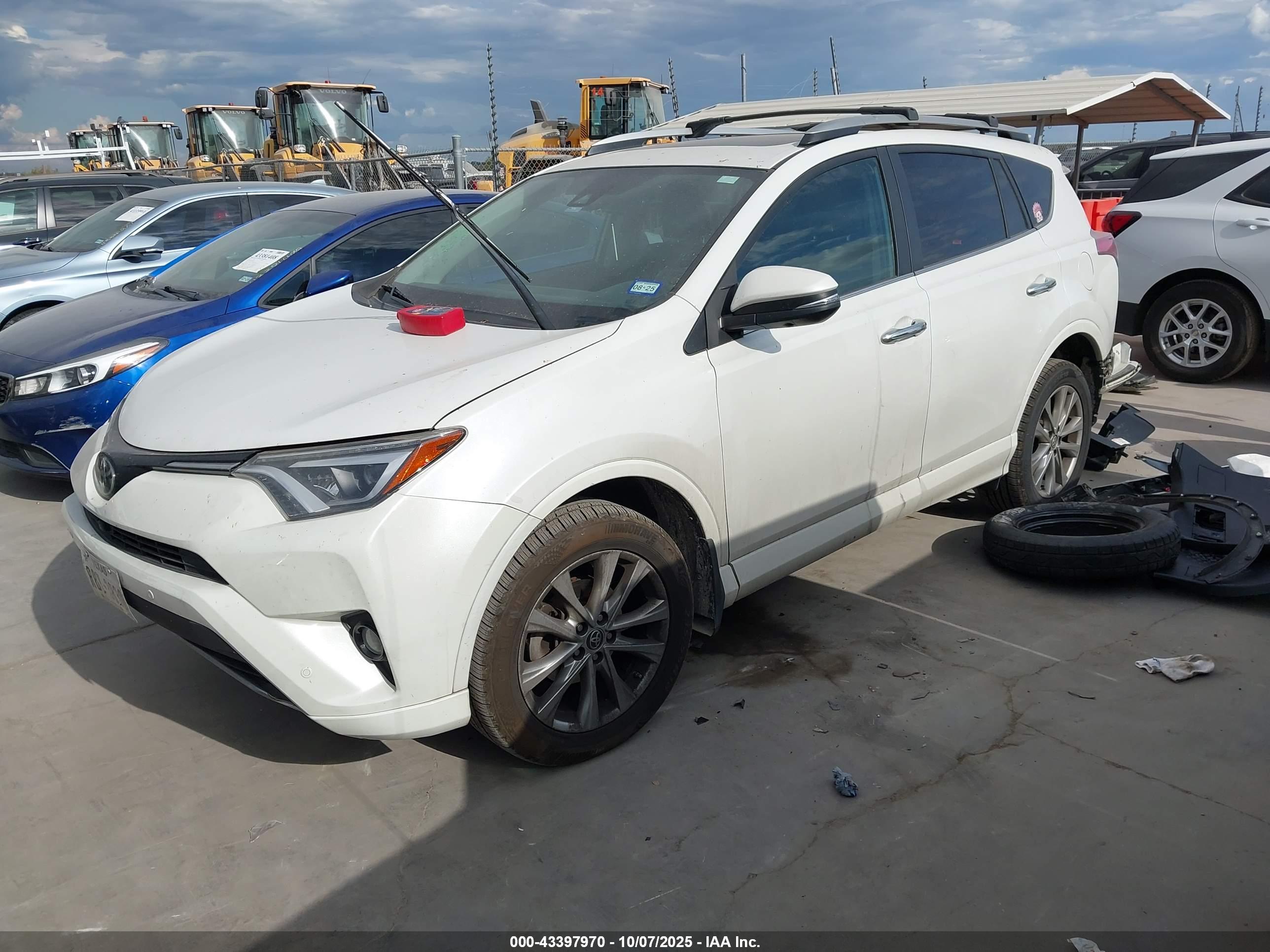 TOYOTA RAV4 image 2