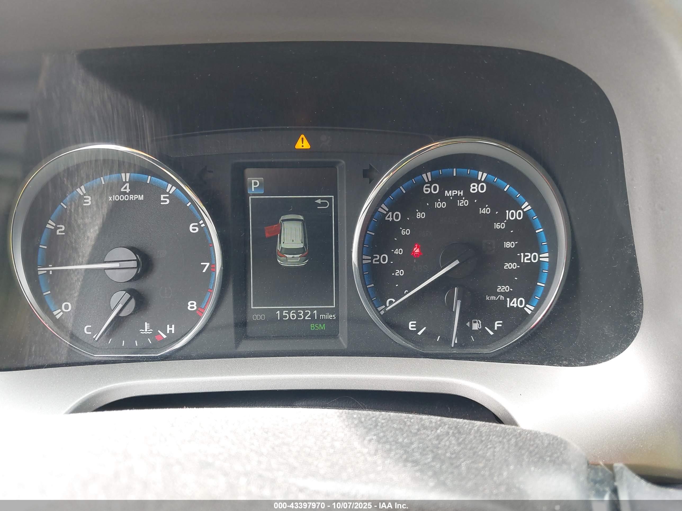 TOYOTA RAV4 image 7