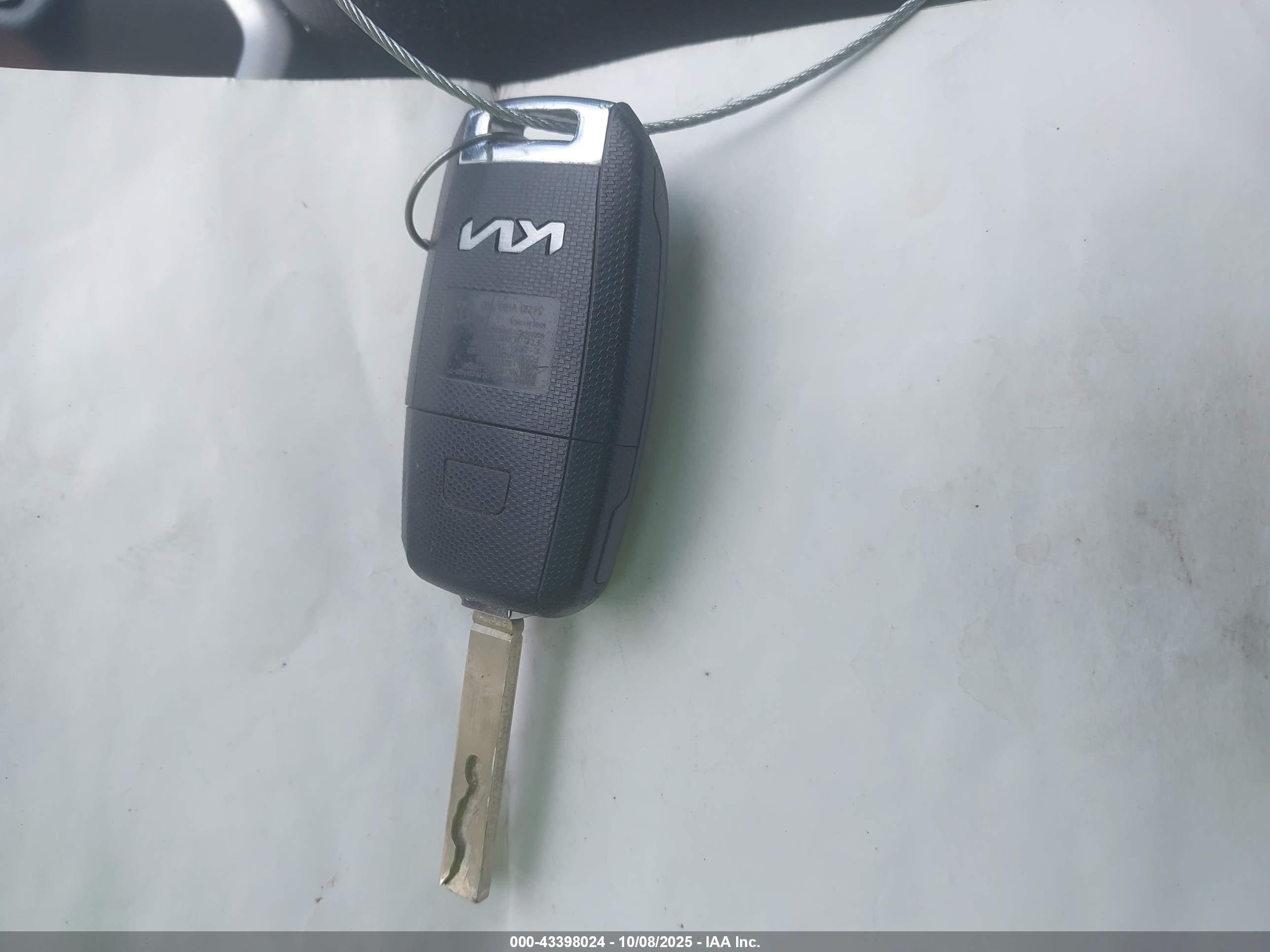 KIA RIO image 11