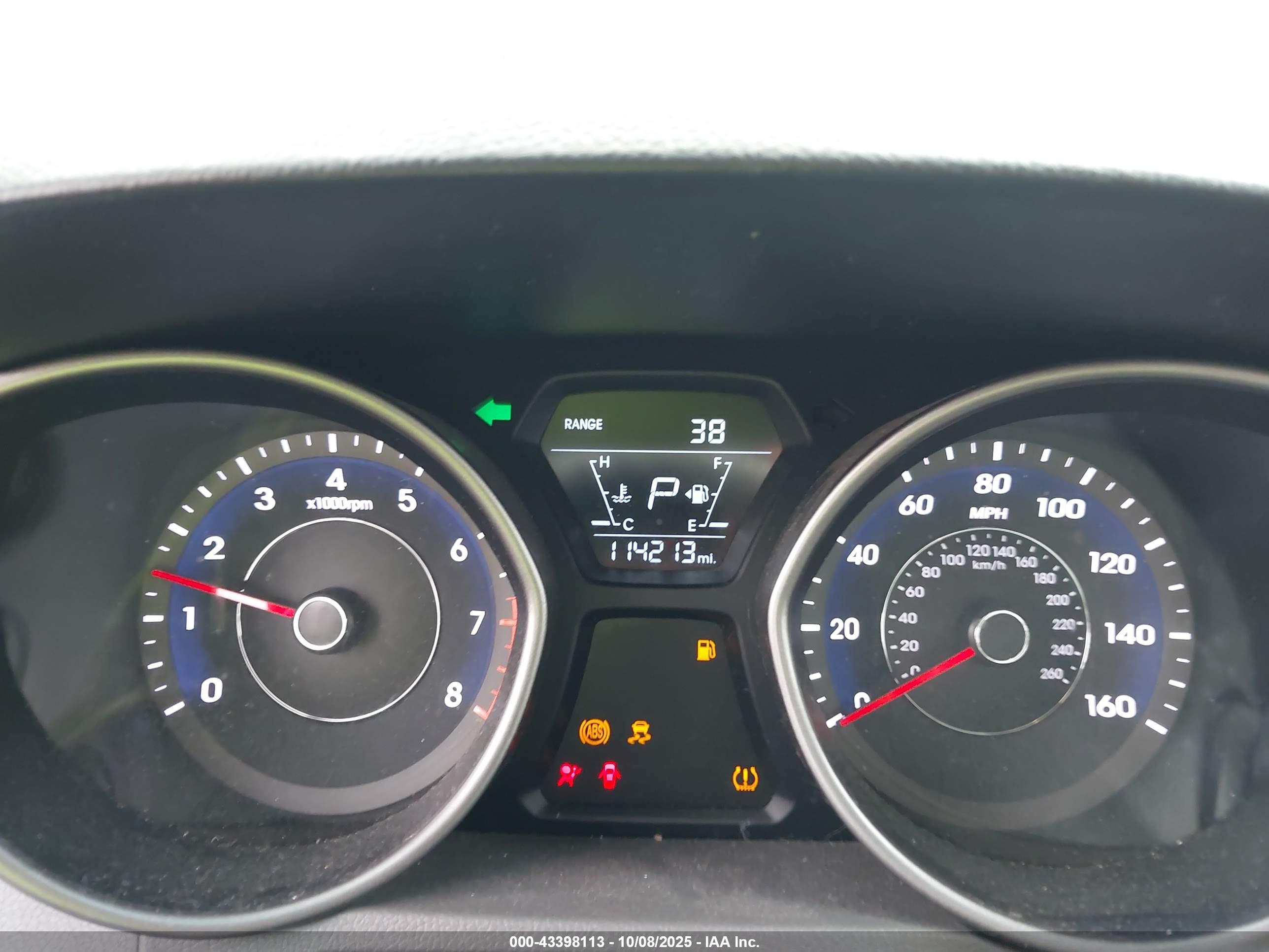 HYUNDAI ELANTRA image 7