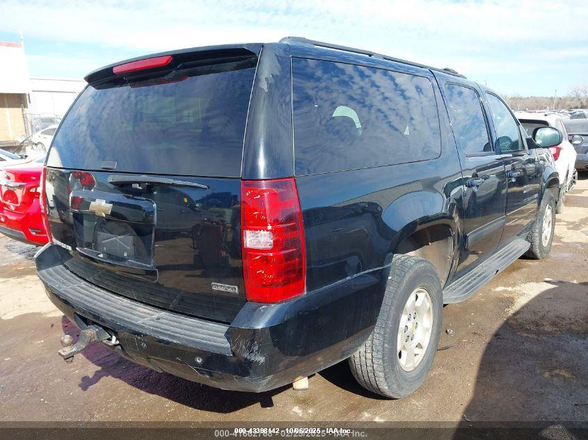 CHEVROLET SUBURBAN image 4