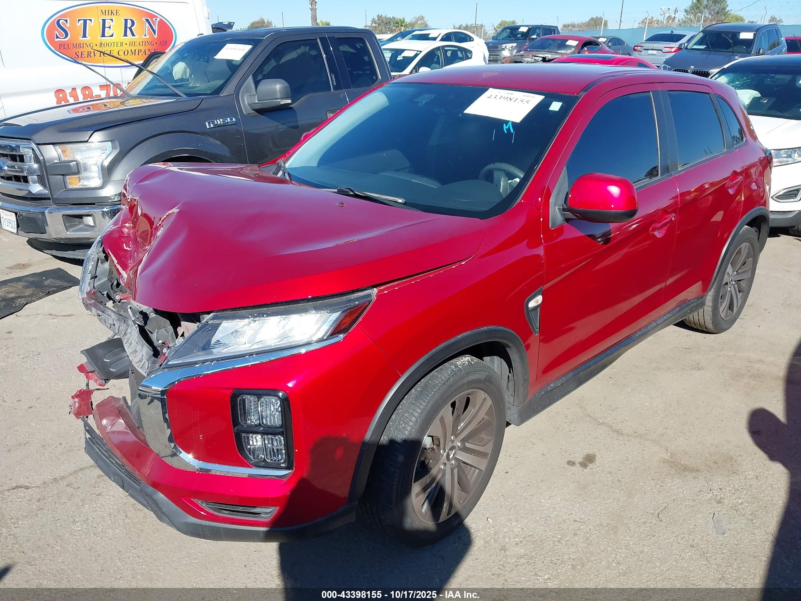 MITSUBISHI OUTLANDER image 2