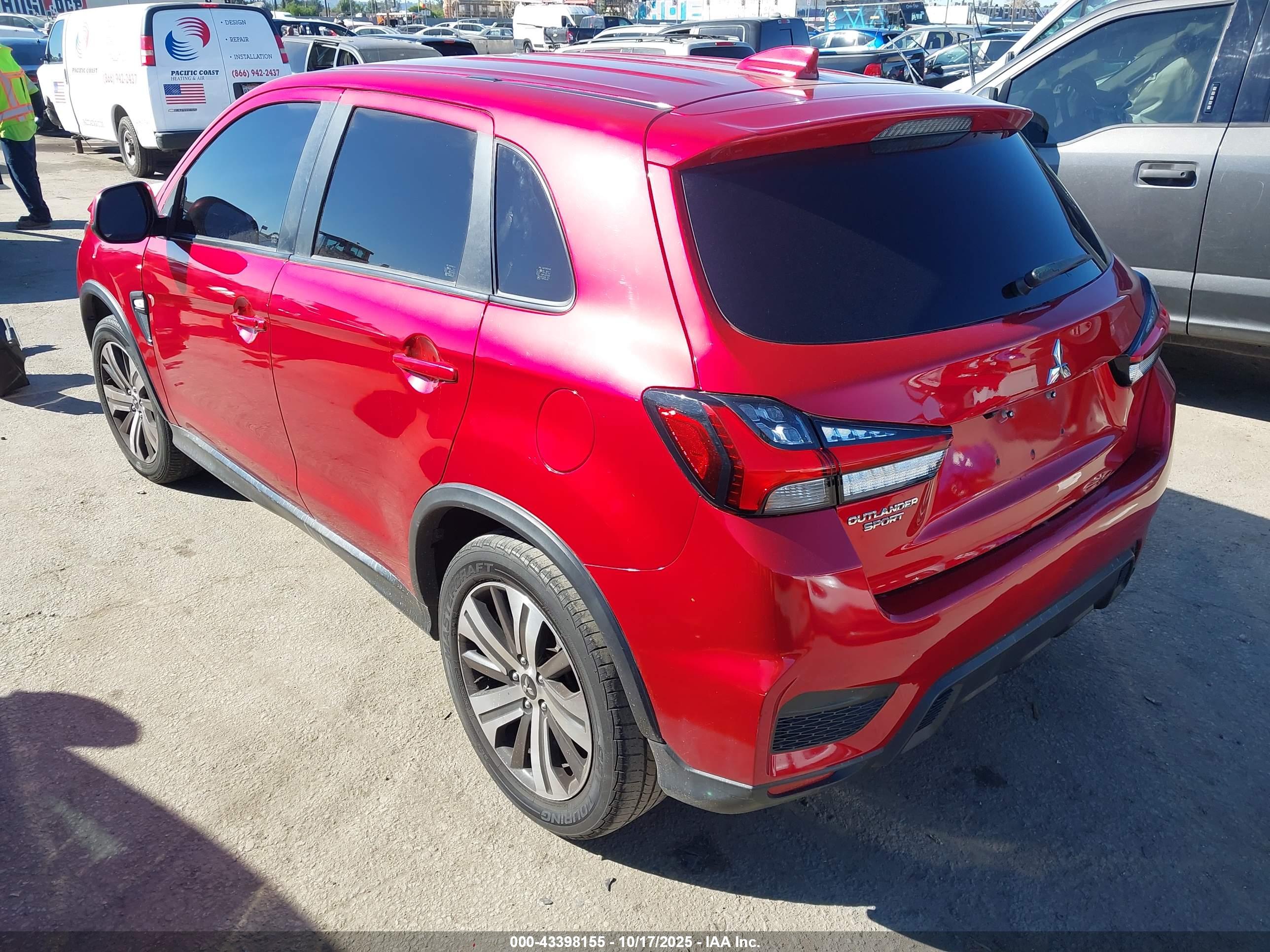 MITSUBISHI OUTLANDER image 3