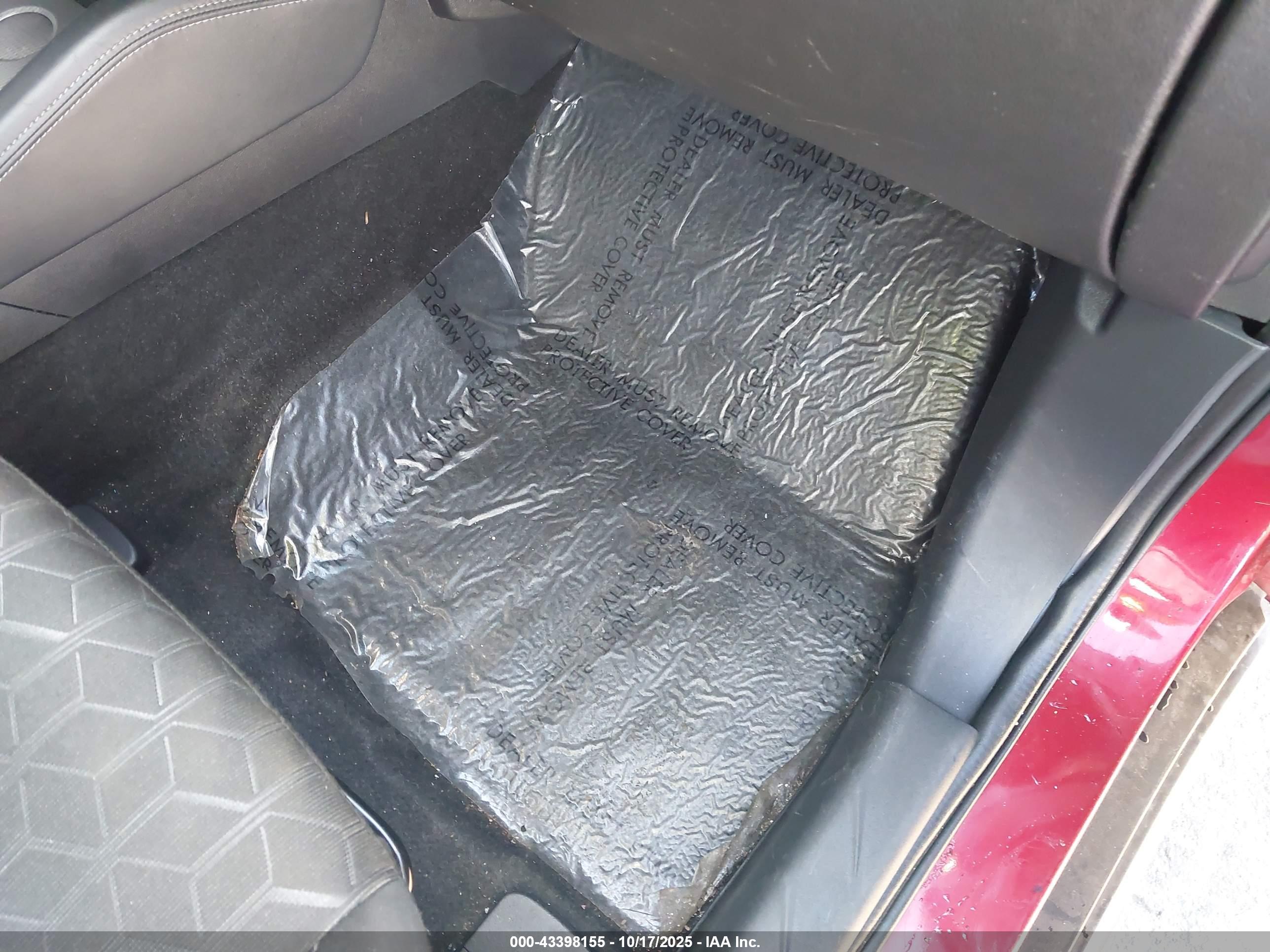 MITSUBISHI OUTLANDER image 8