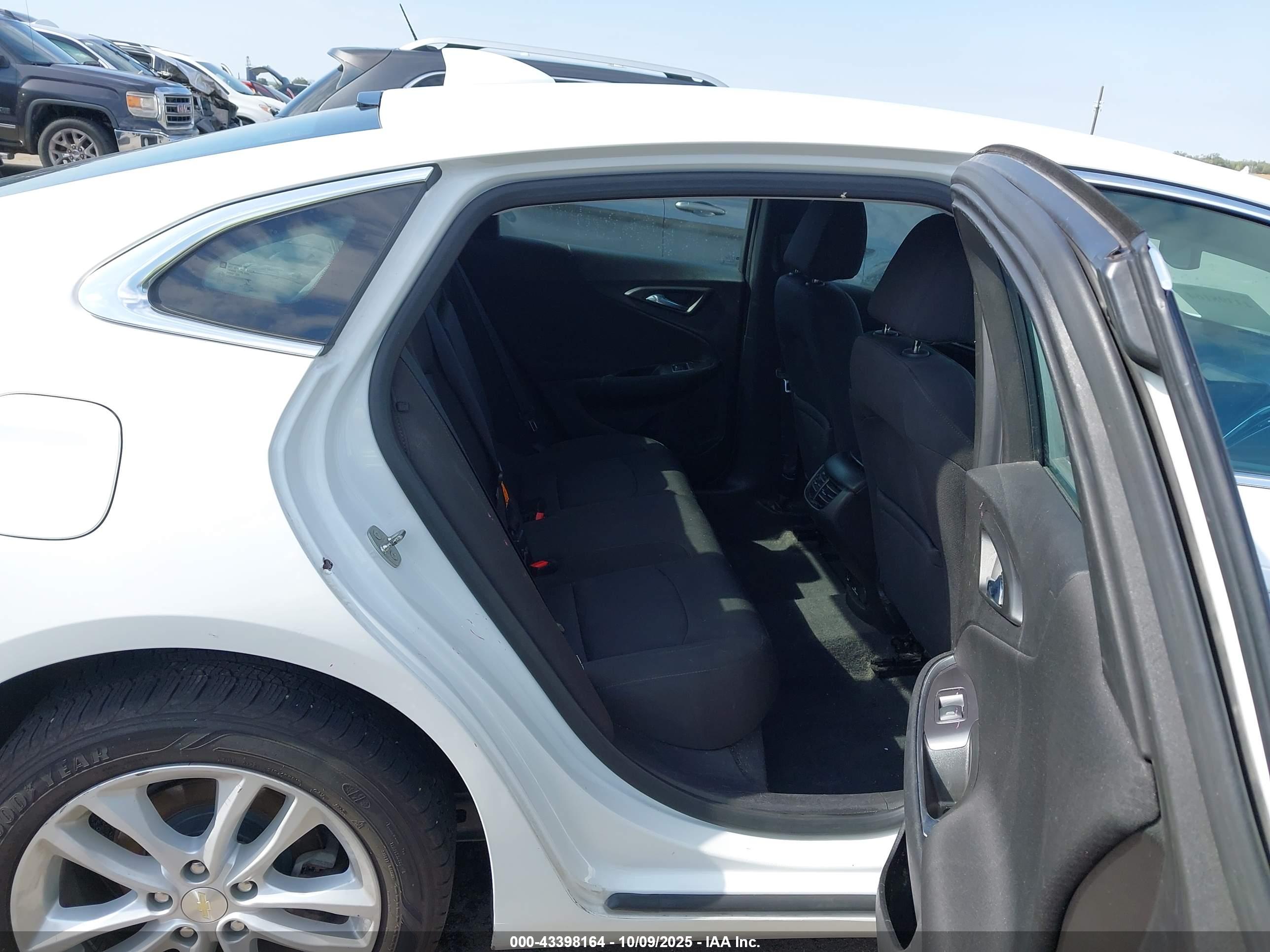 CHEVROLET MALIBU image 8