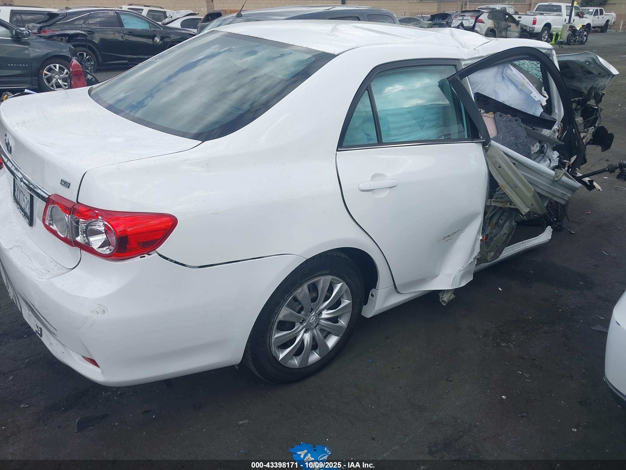 TOYOTA COROLLA image 4