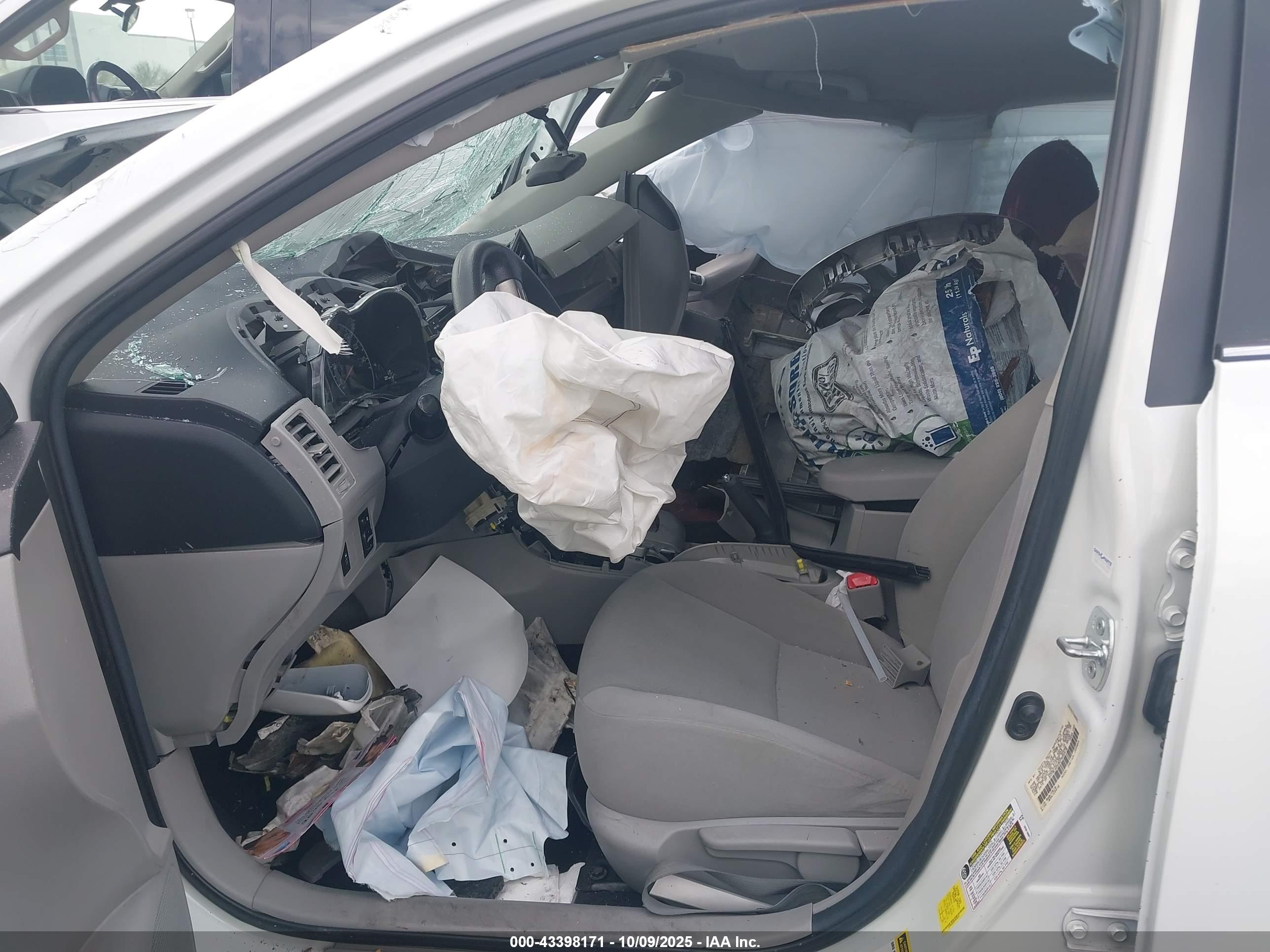 TOYOTA COROLLA image 5