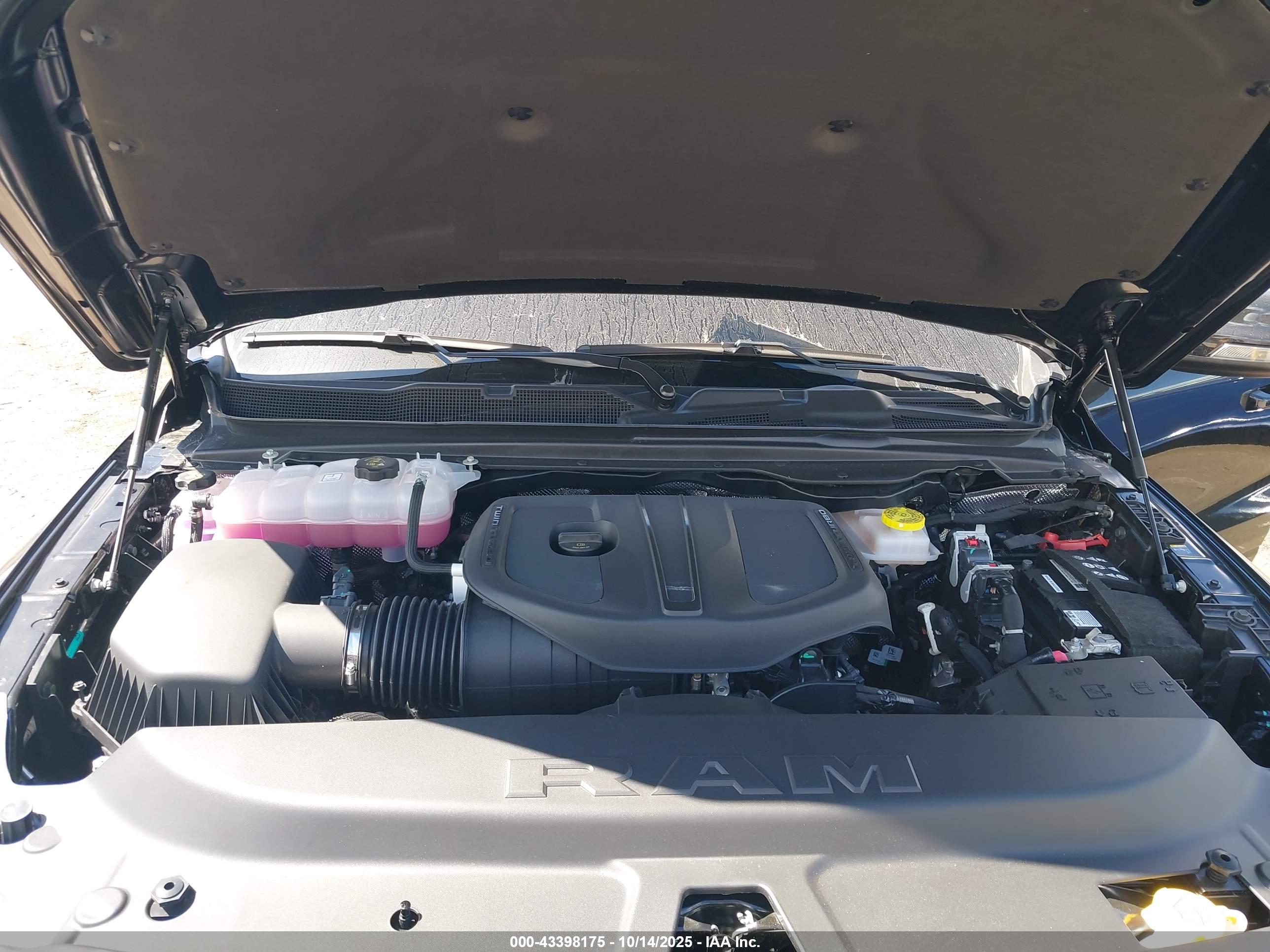 RAM 1500 image 10