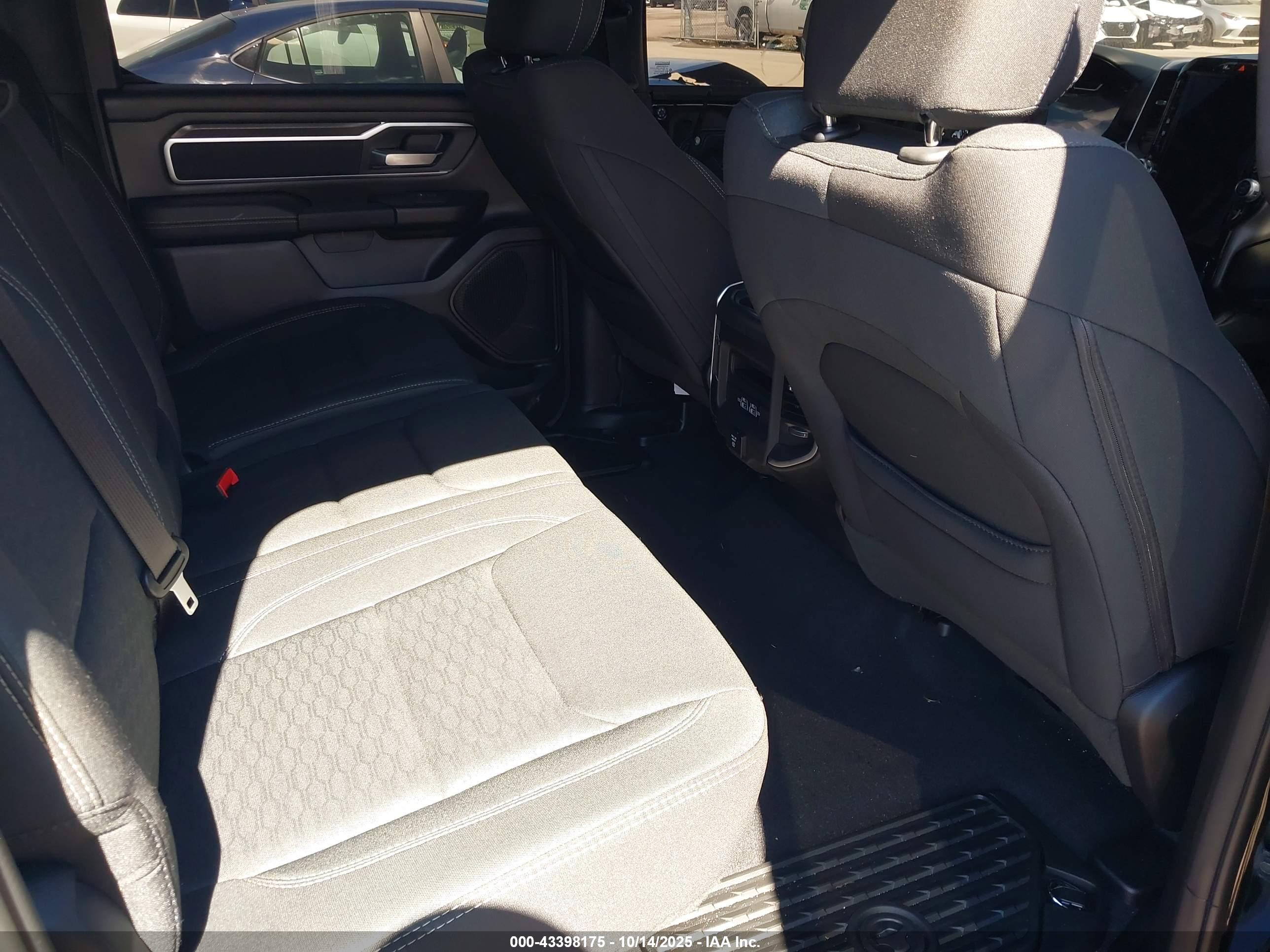 RAM 1500 image 8