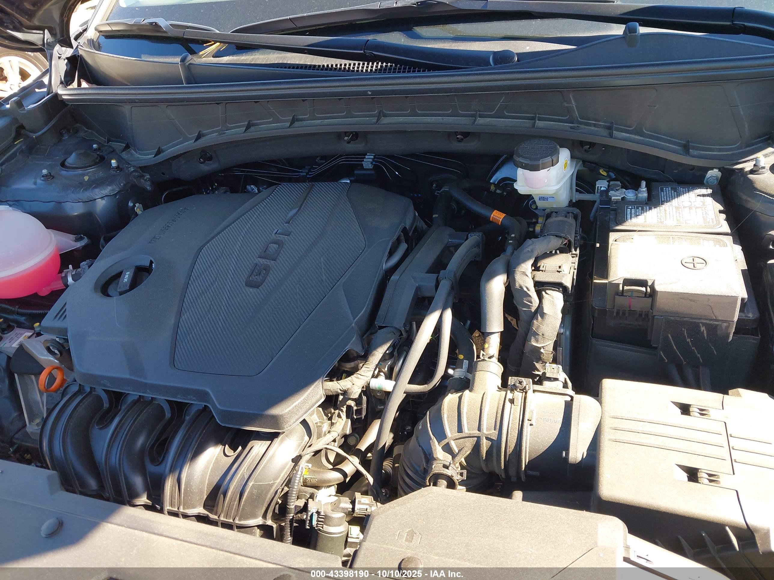 HYUNDAI TUCSON image 10