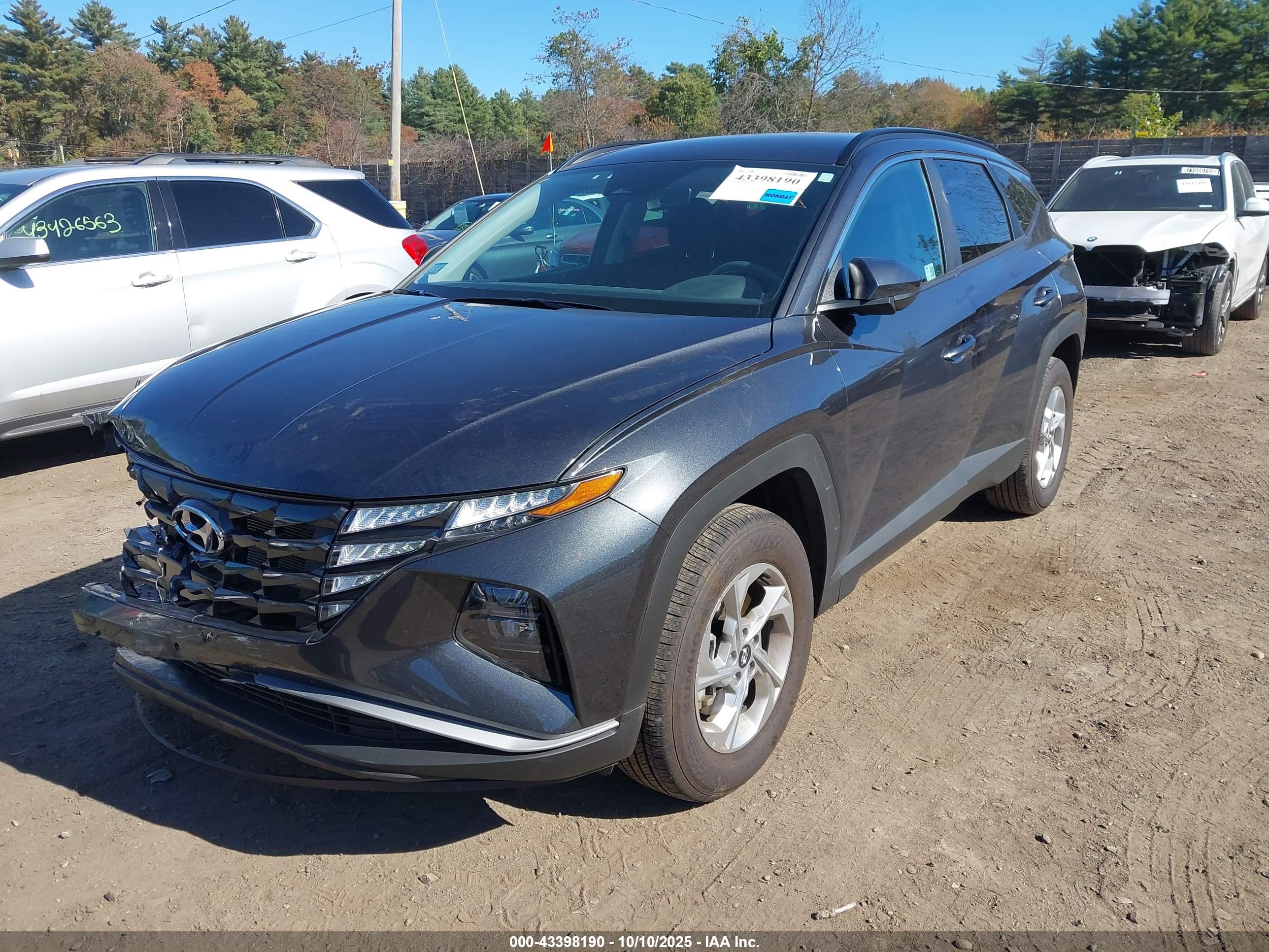 HYUNDAI TUCSON image 2