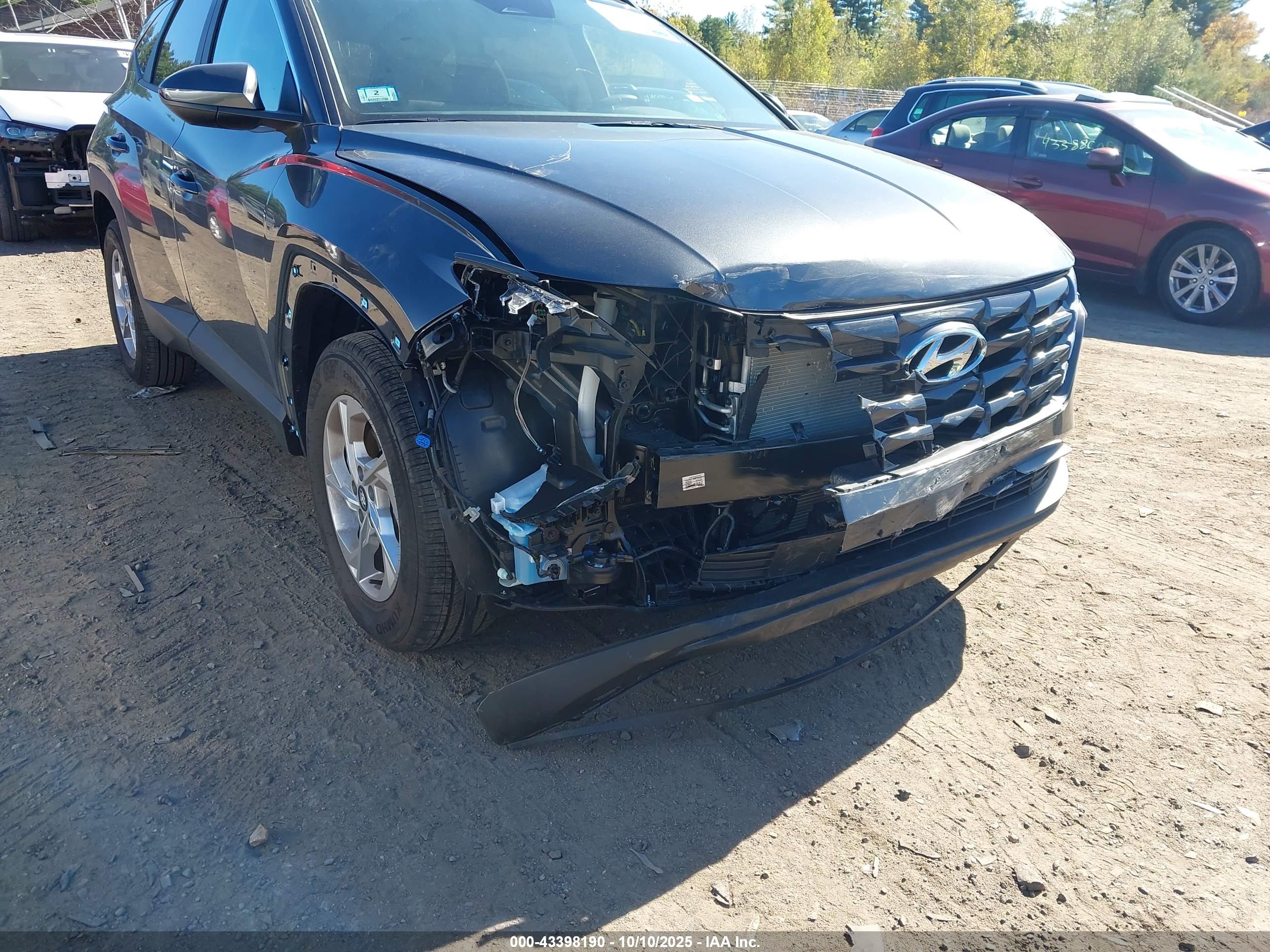 HYUNDAI TUCSON image 6