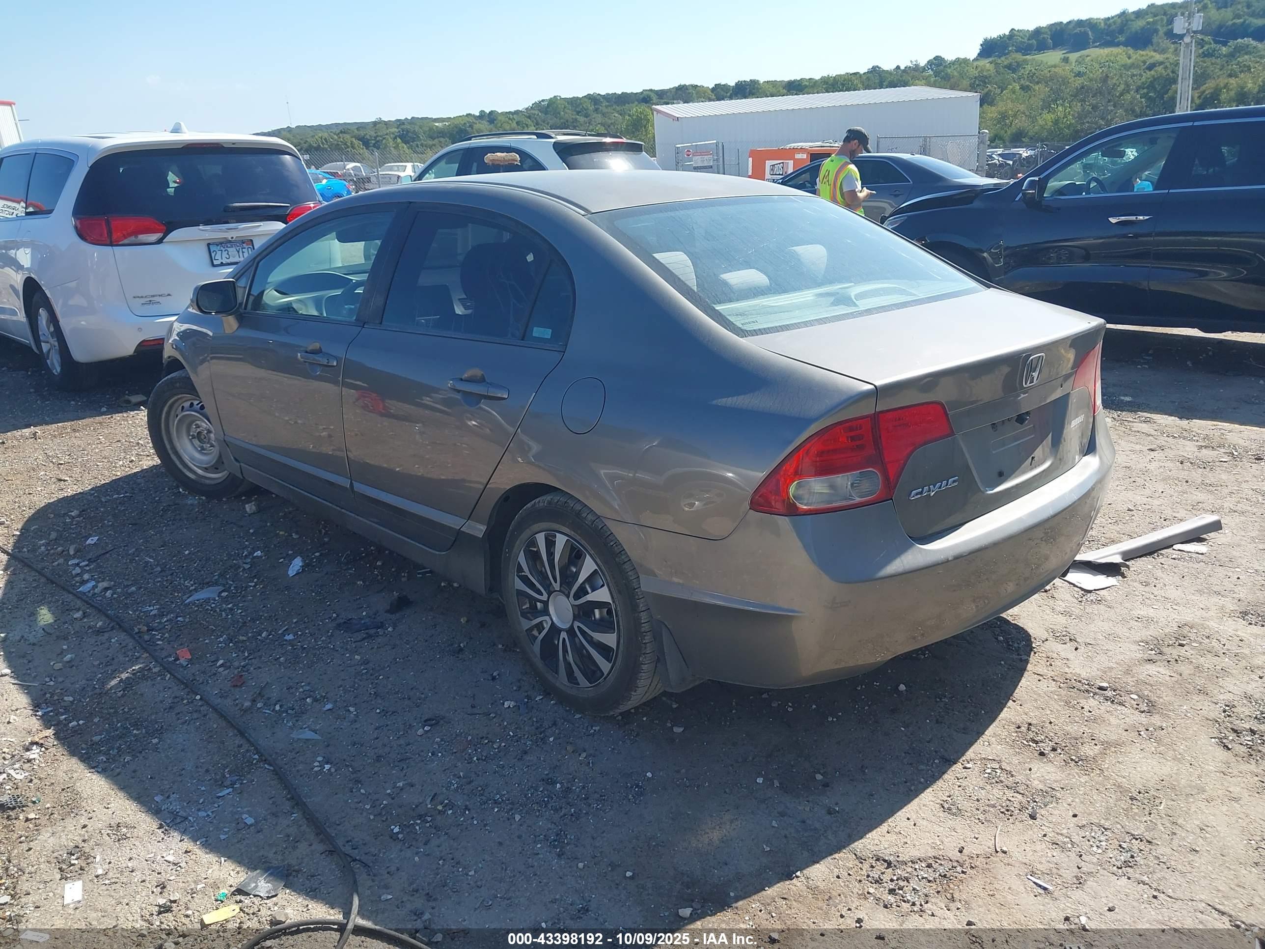 HONDA CIVIC image 3