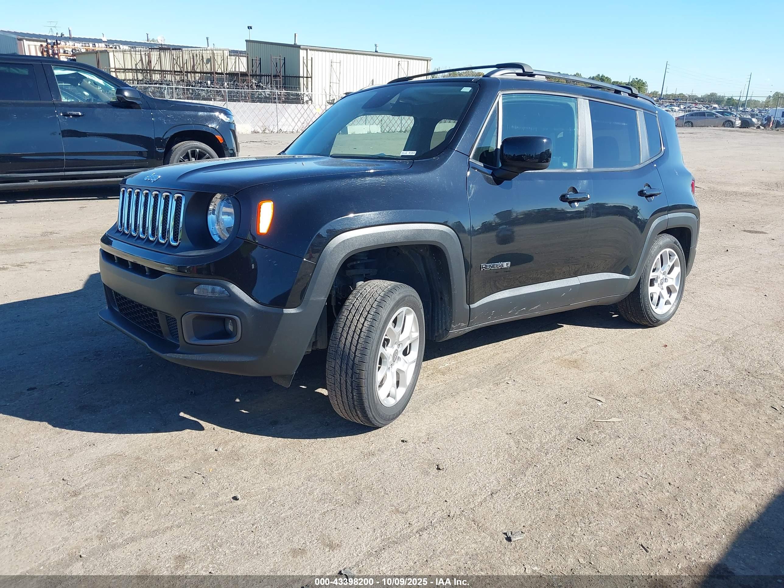 JEEP RENEGADE image 2