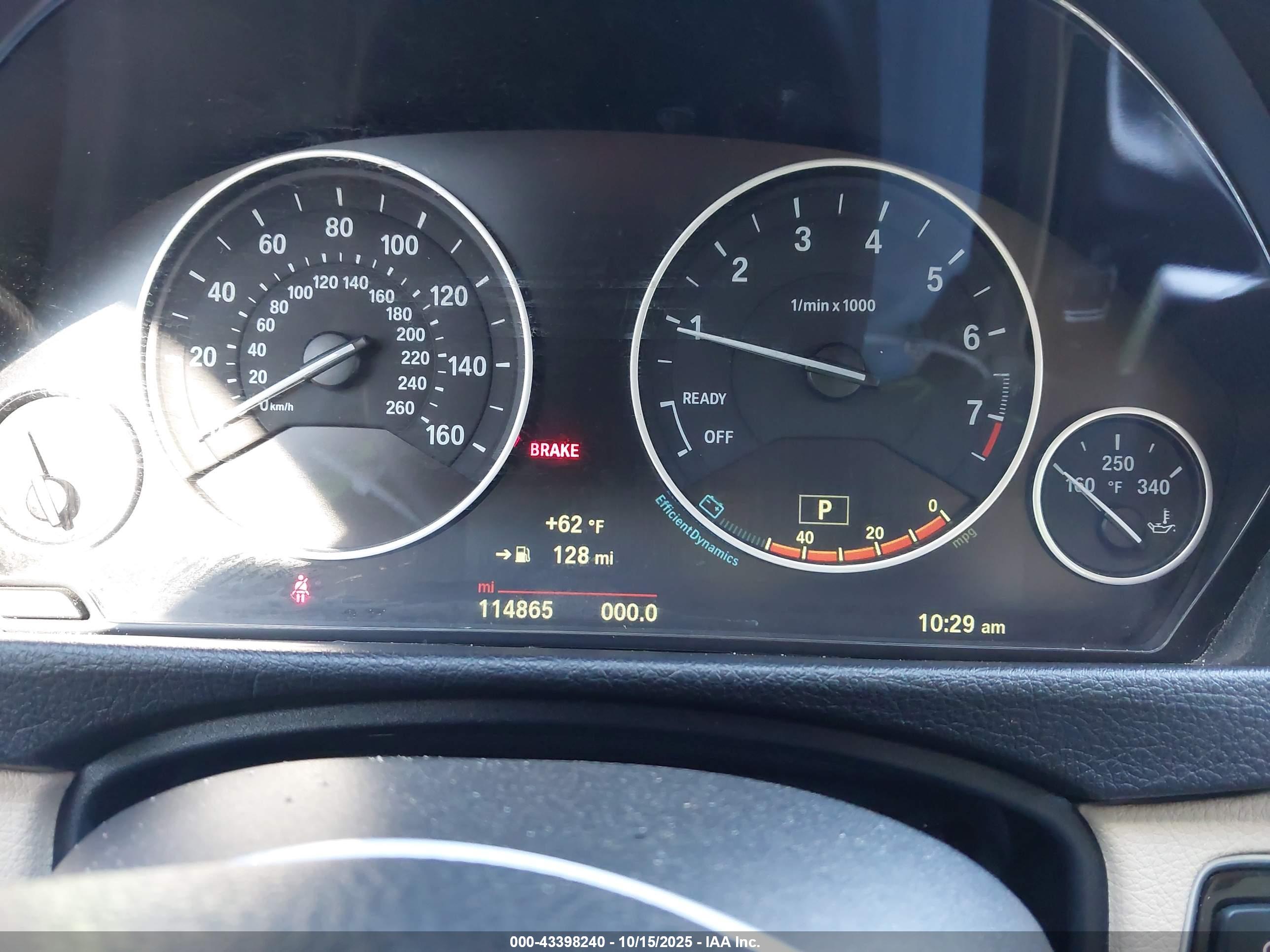 BMW 320I image 7
