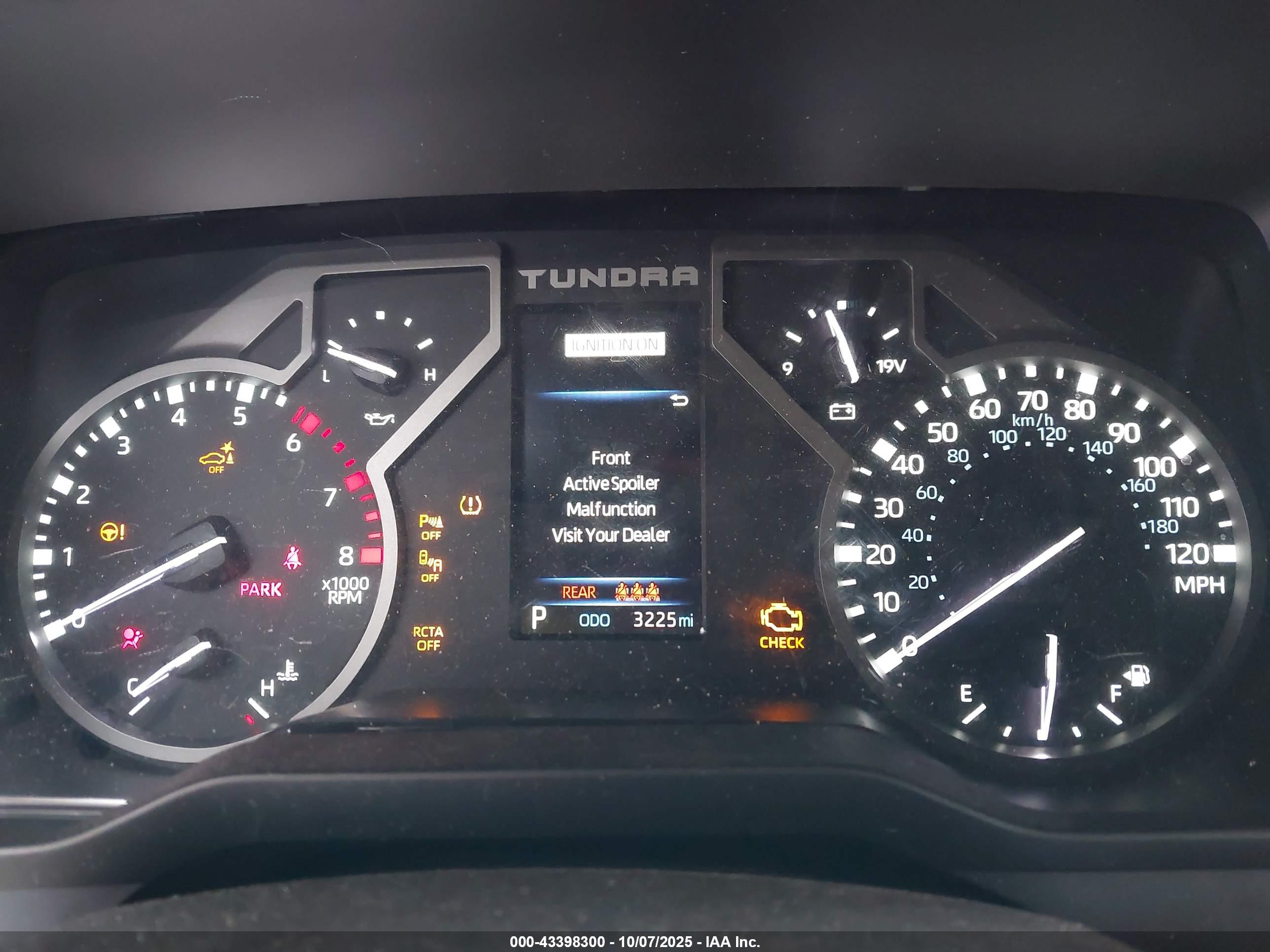 TOYOTA TUNDRA image 7
