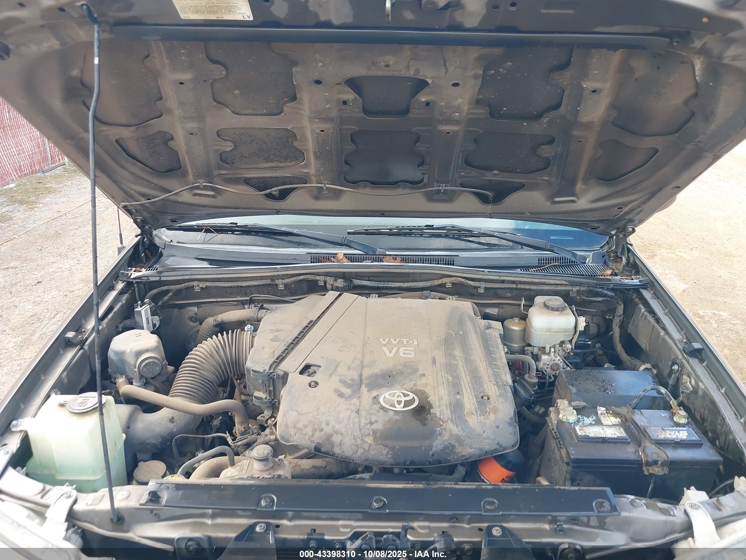 TOYOTA TACOMA image 10