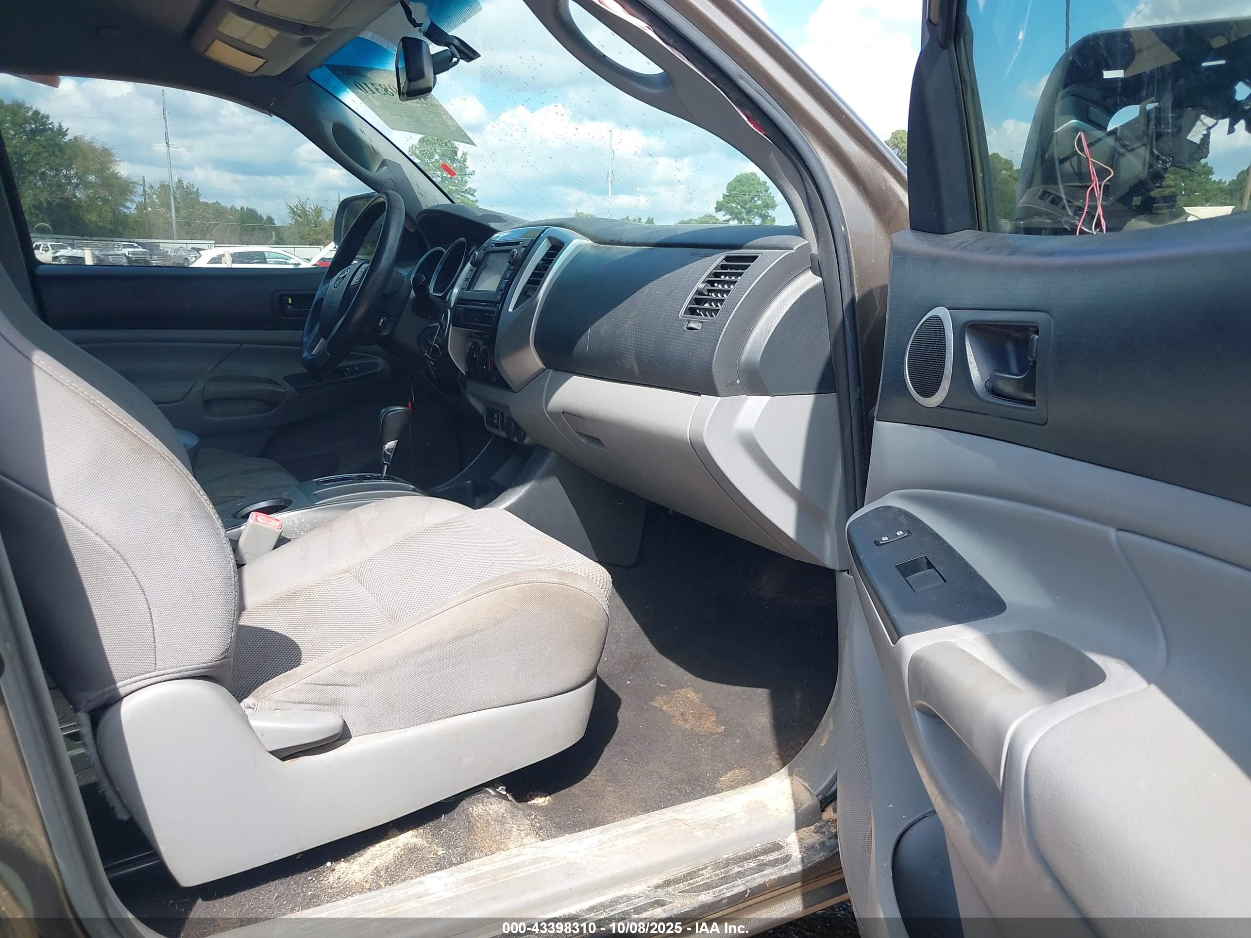 TOYOTA TACOMA image 5