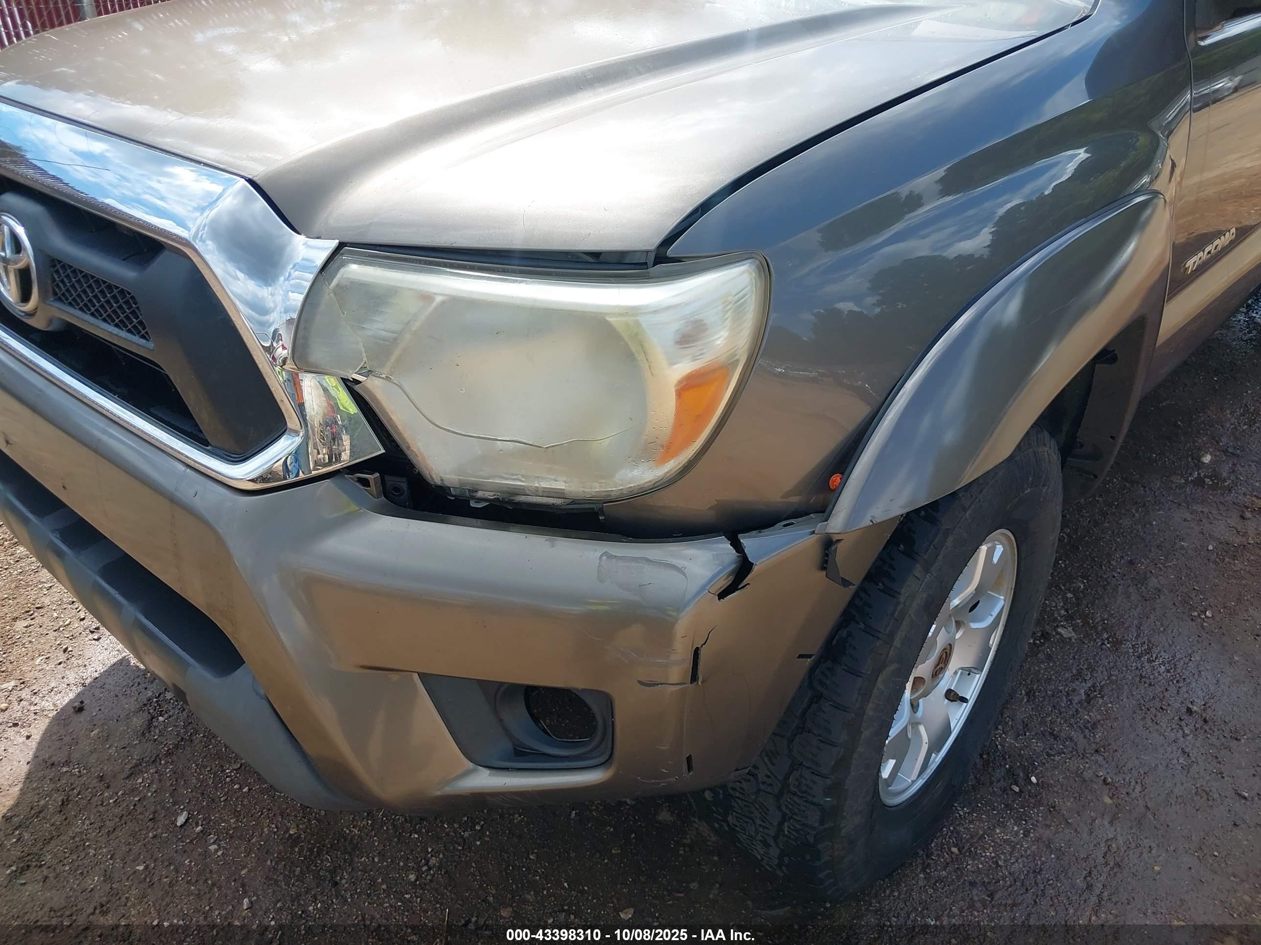 TOYOTA TACOMA image 6