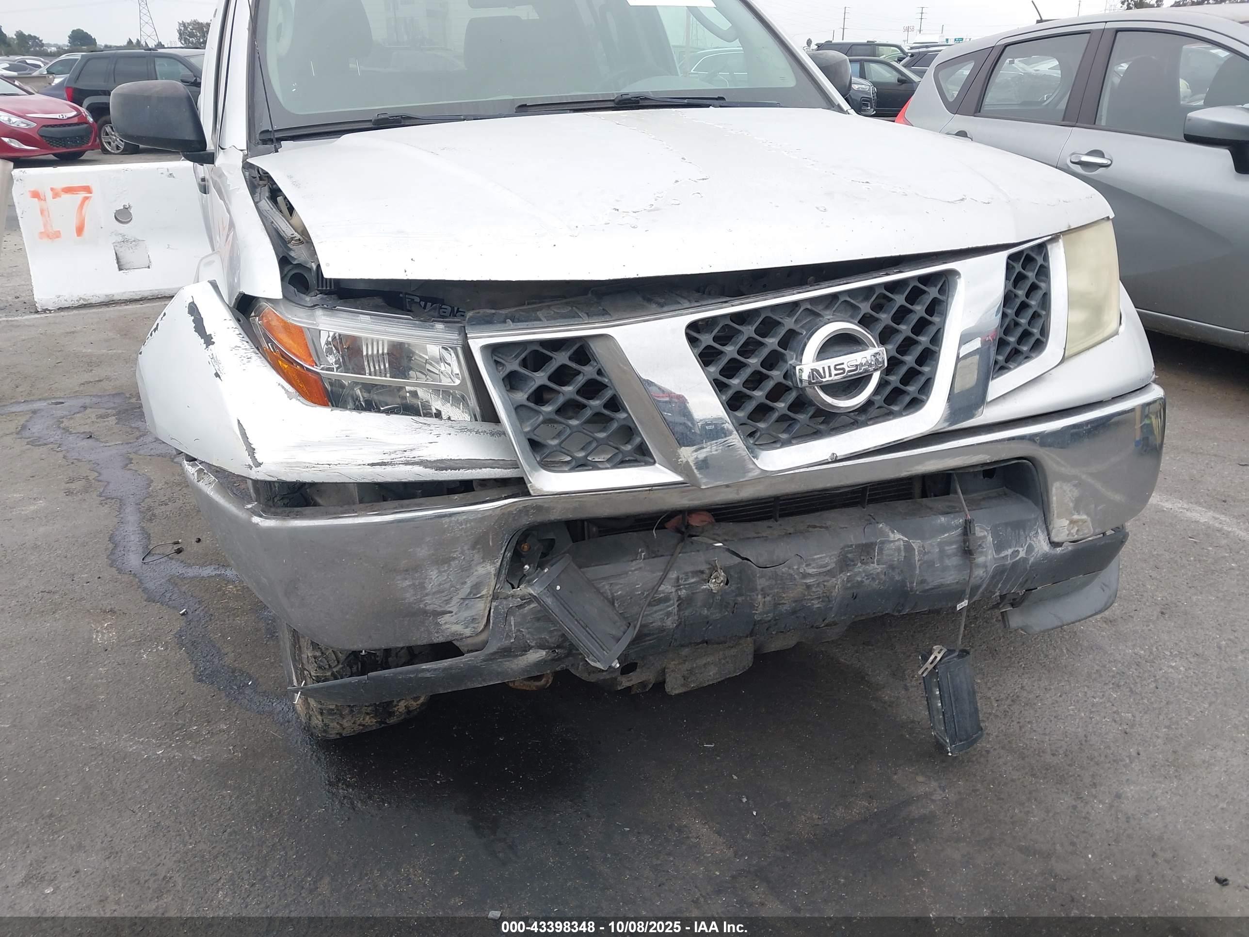 NISSAN FRONTIER image 6
