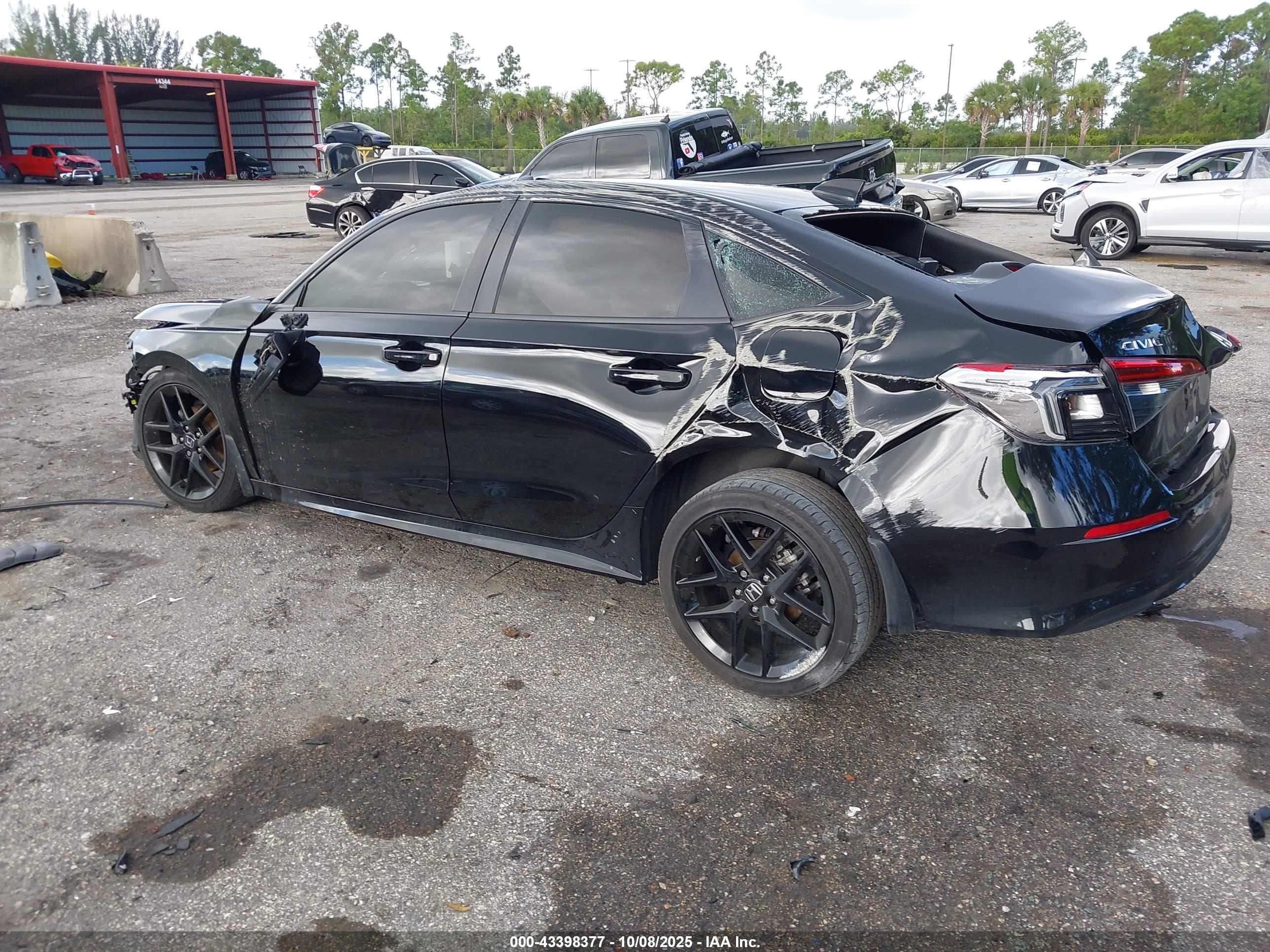 HONDA CIVIC image 3